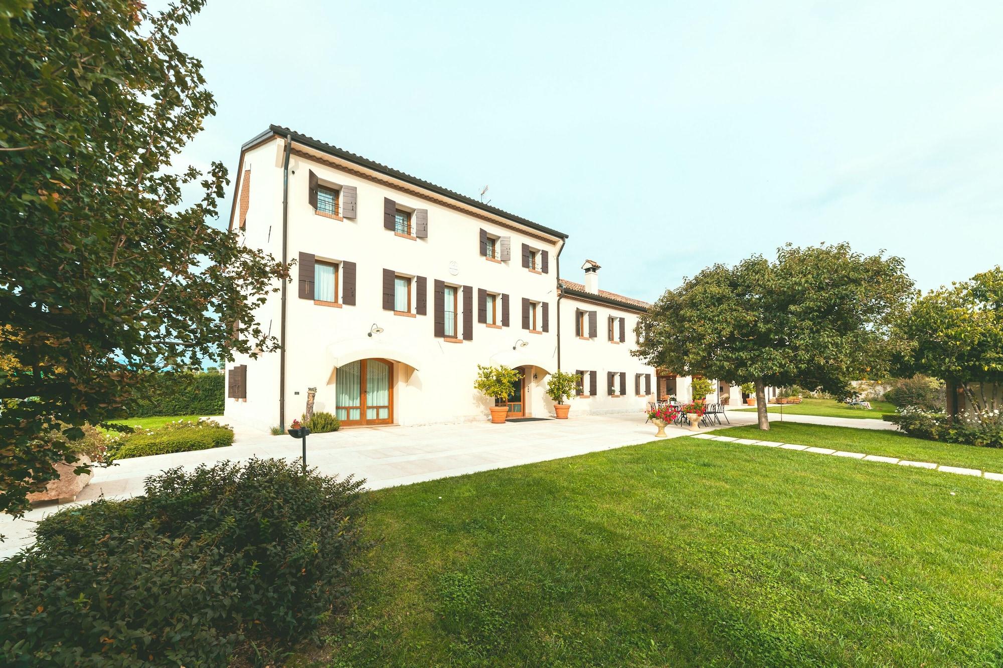 Vista Exterior Col delle Rane