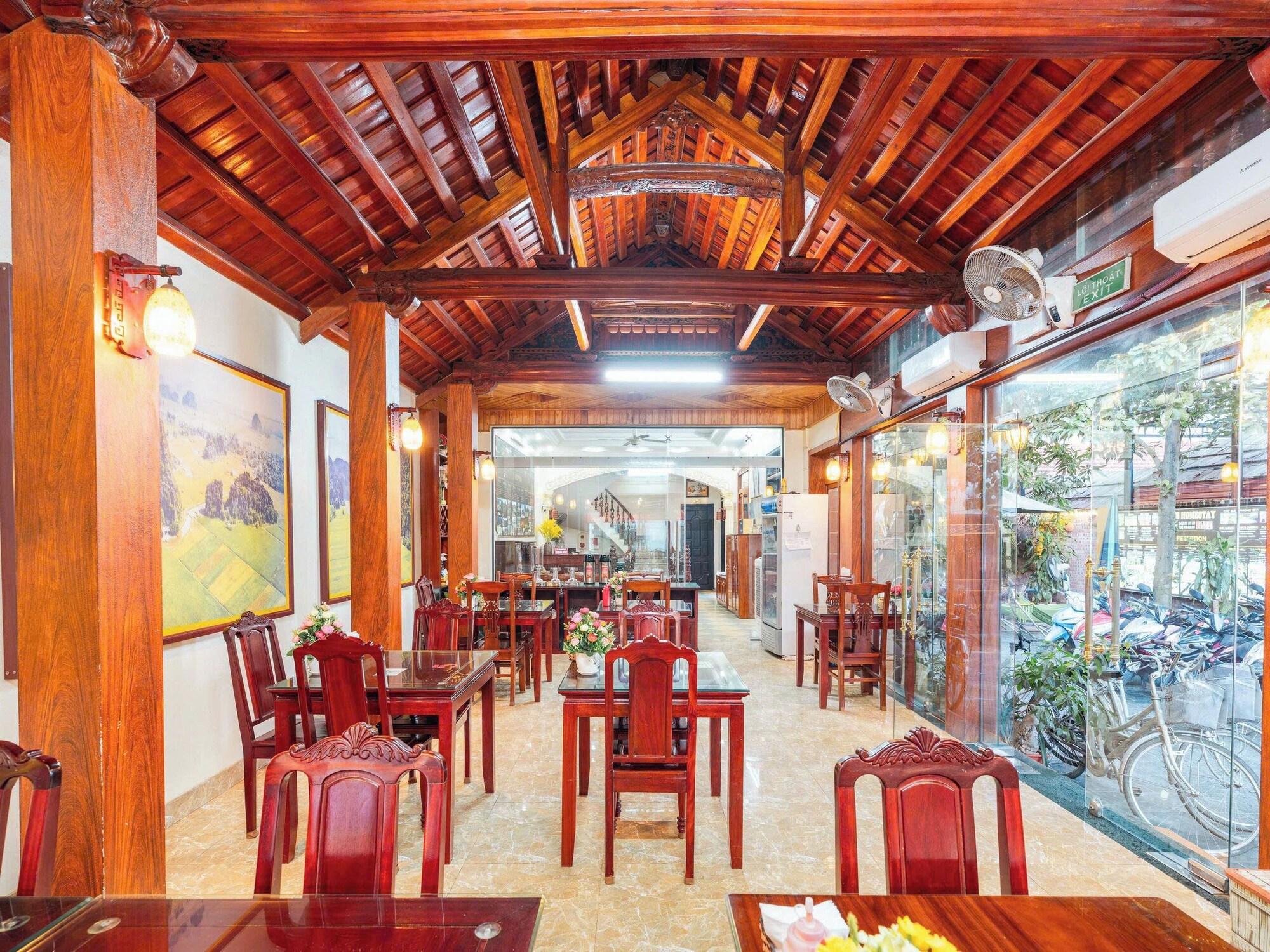 Restaurant Lys Homestay