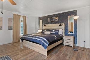 Alquiler Vacacional - Peaceful Lake Front Home Sleeps 12