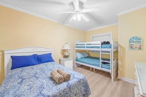 Alquiler Vacacional - ️GORGEOUS 2000 sq. foot Direct Oceanfront Boardwalk/Pool New Floors 2 Parking️