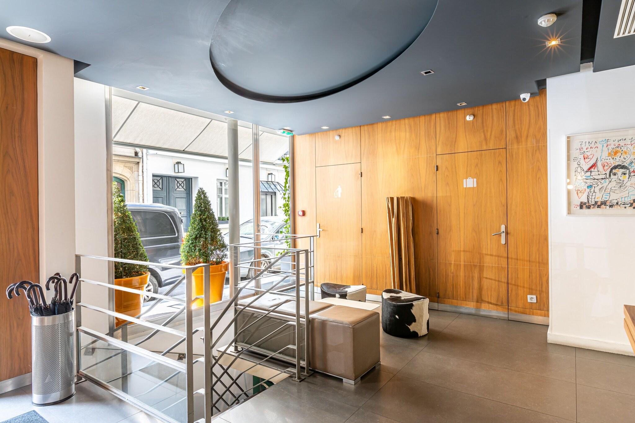 Vista Lobby Le 20 Prieure Hotel