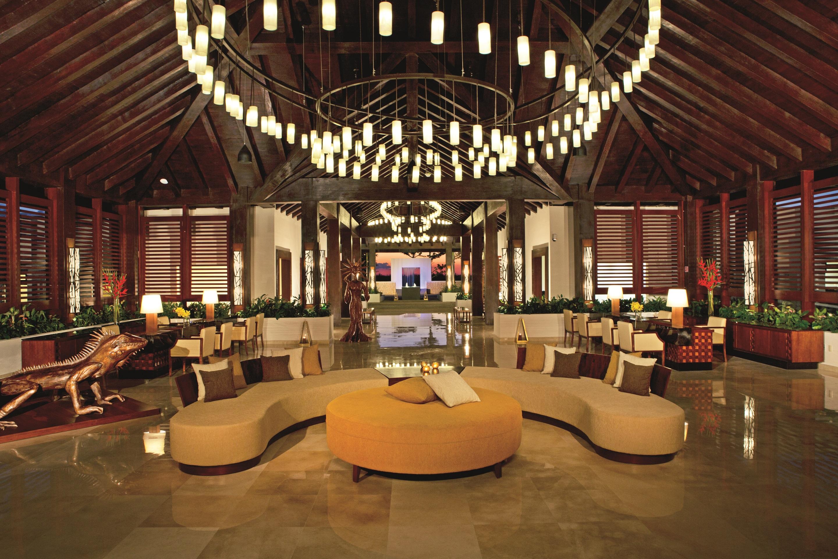 Vista Lobby Secrets Playa Mujeres Golf and Spa Resort