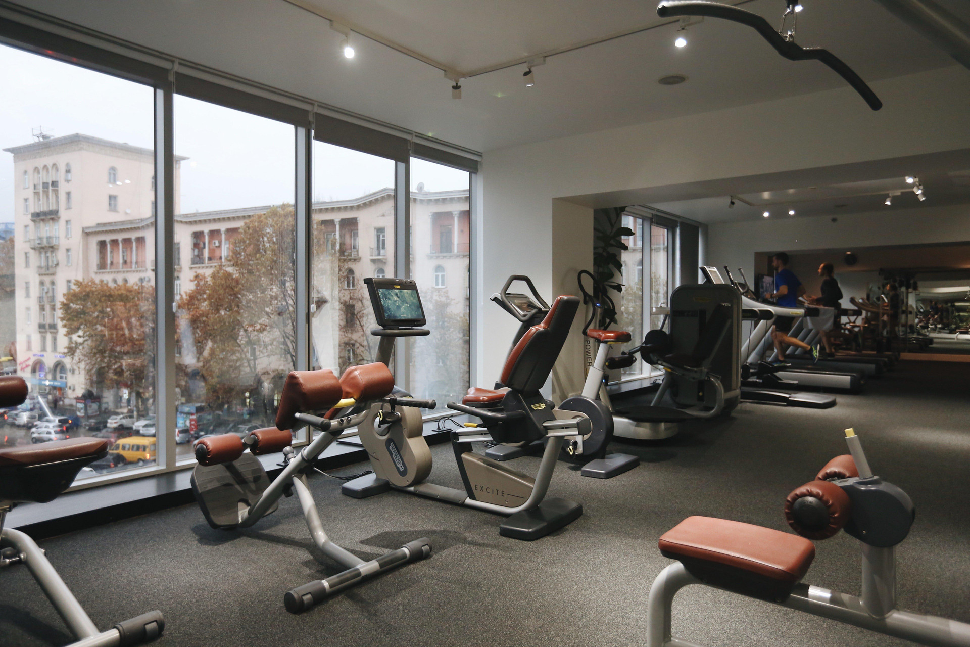 Gimnasio Holiday Inn Tbilisi by IHG