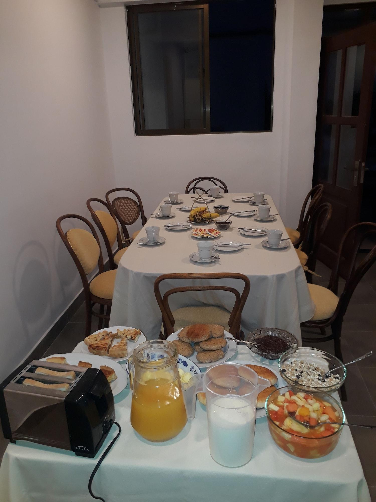 Restaurant El Jardin De Su Merced B&B