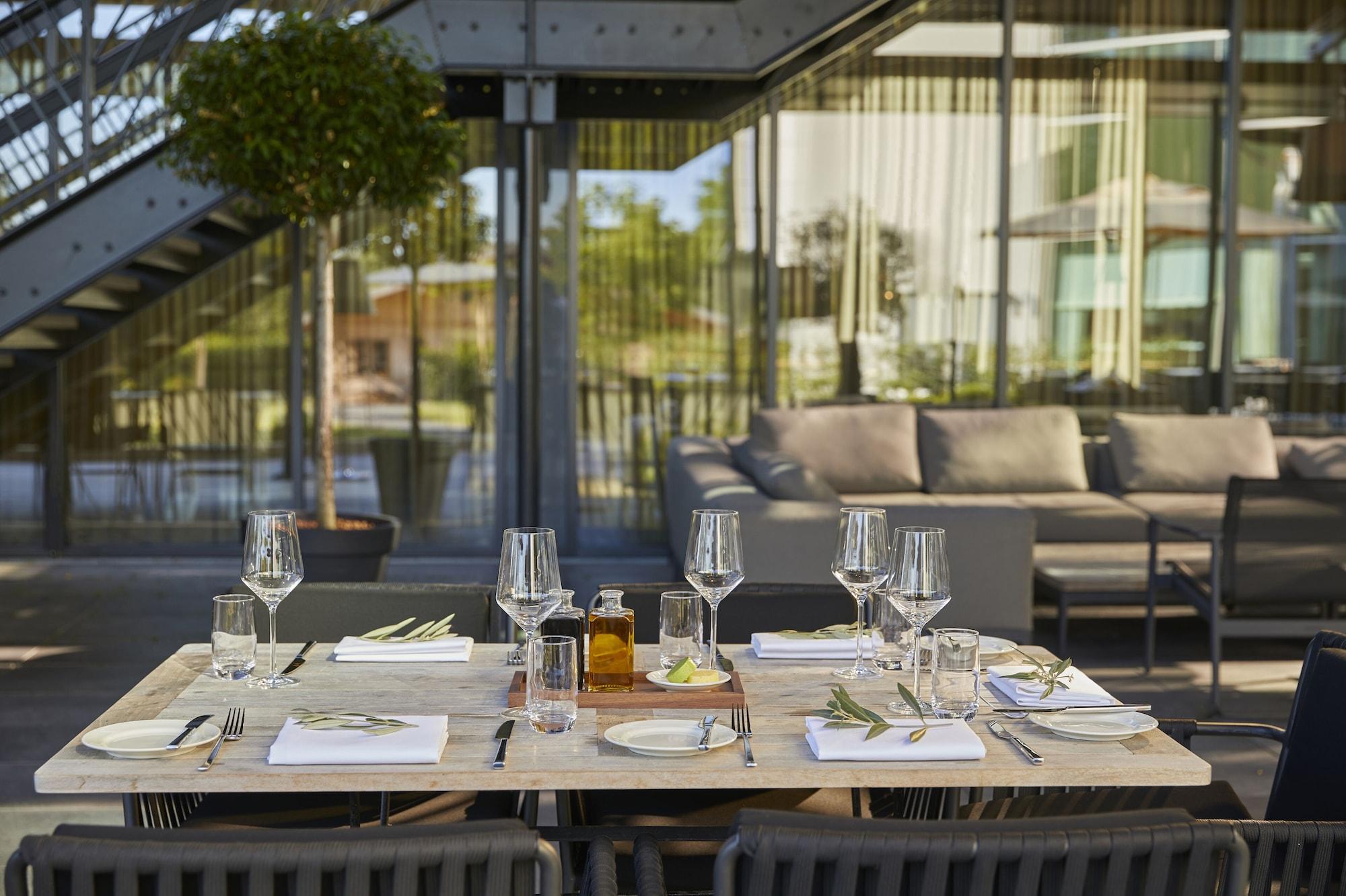 Restaurant Infinity Hotel & Conference Resort Munich