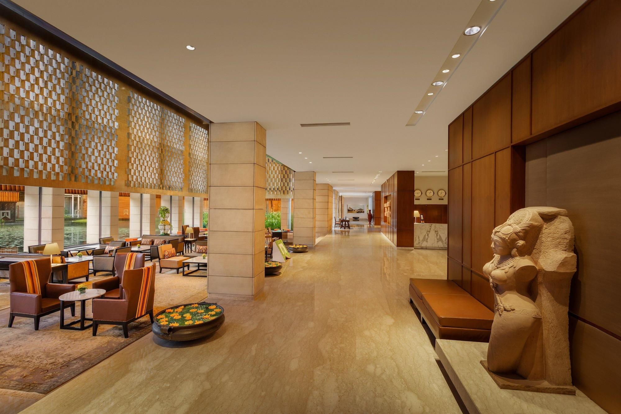 Vista Lobby ITC Sonar, a Luxury Collection Hotel, Kolkata