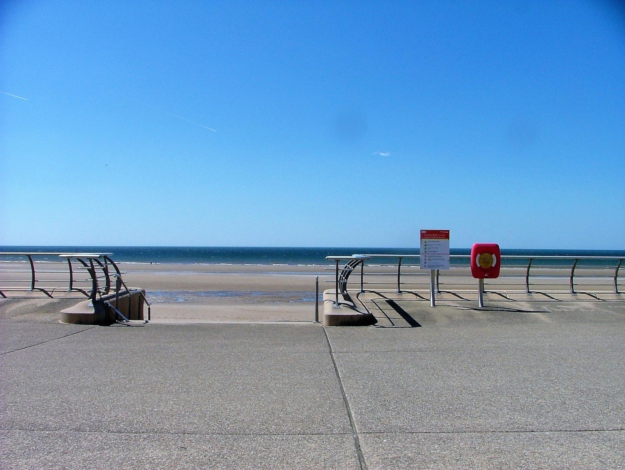Playa The Beverley Hotel
