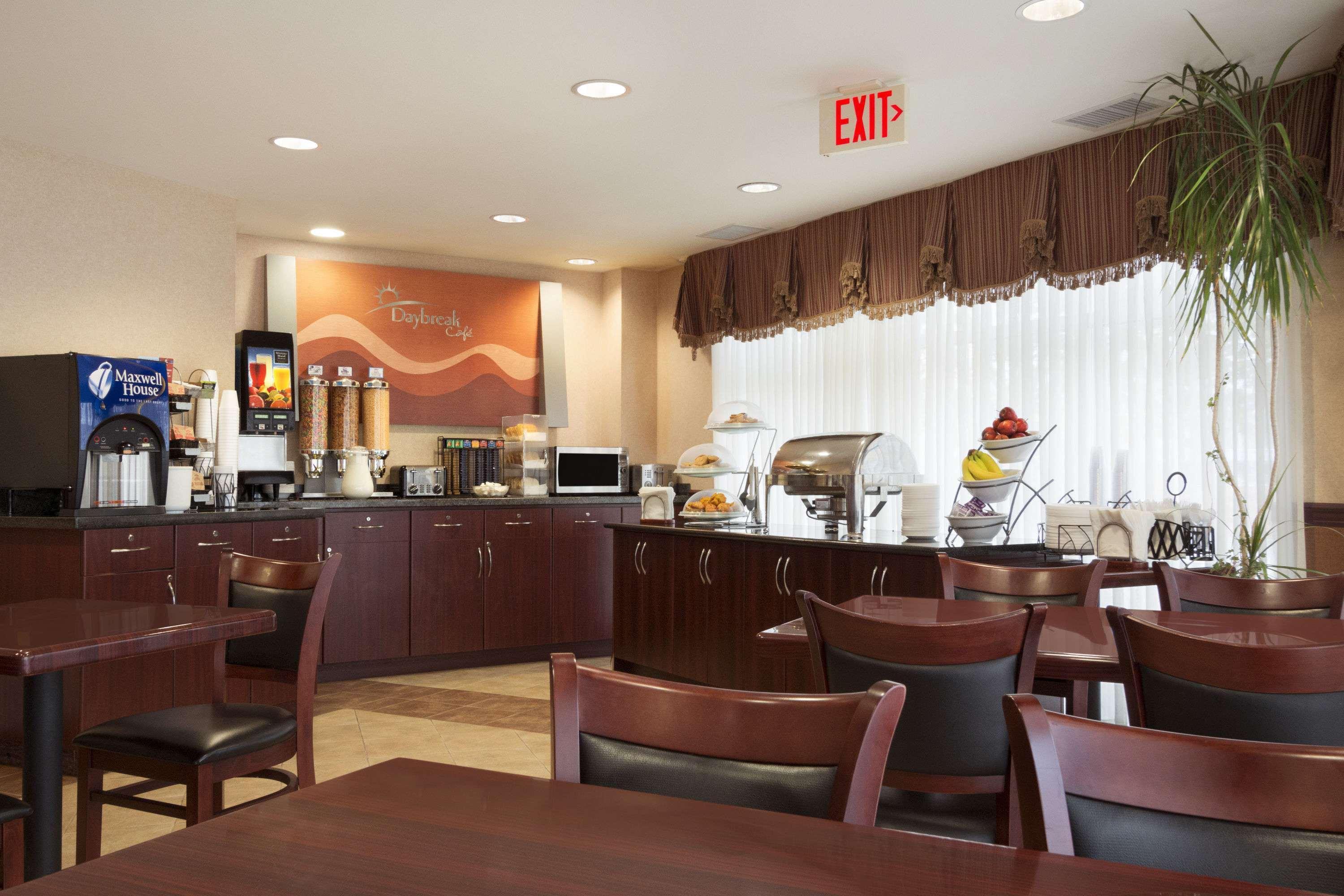 Restaurant Days Inn & Suites by Wyndham Langley