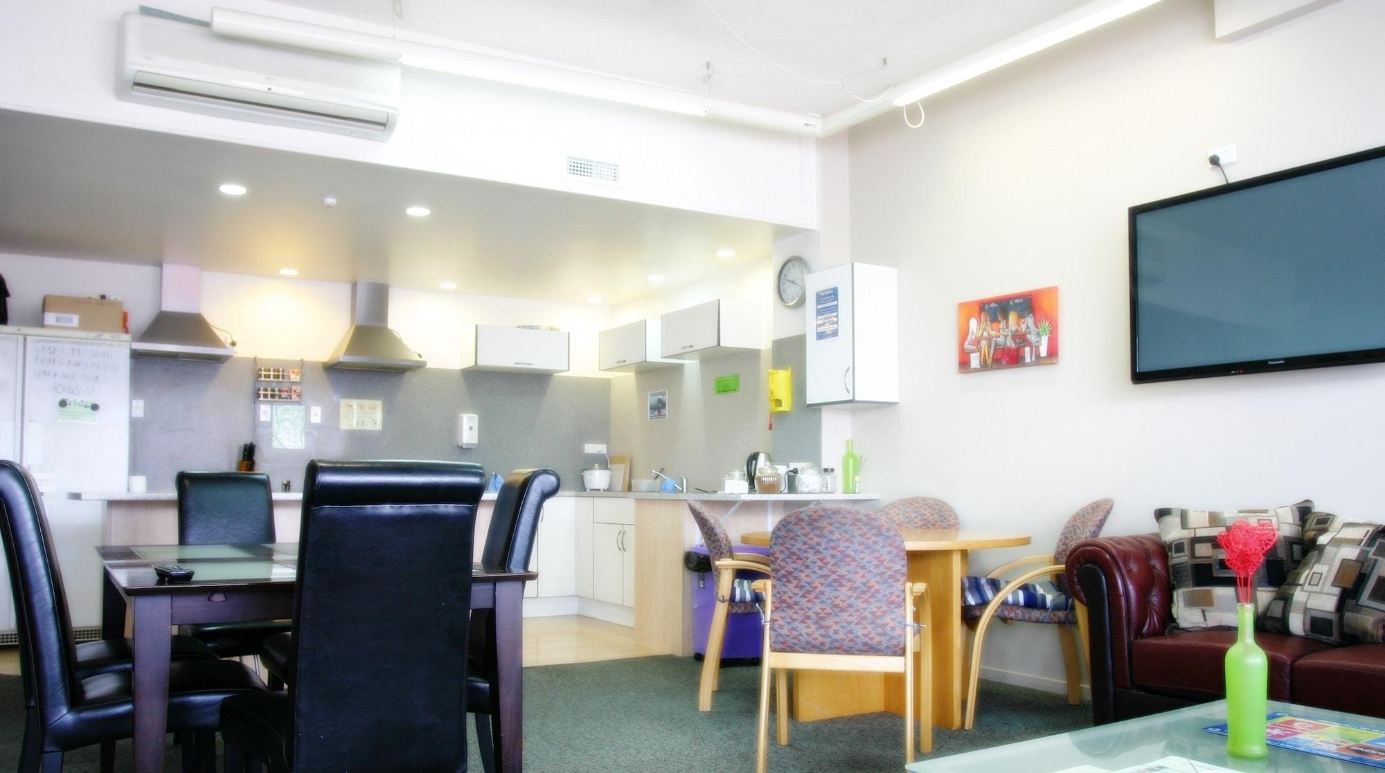 Restaurant Backpackers Central Hamilton
