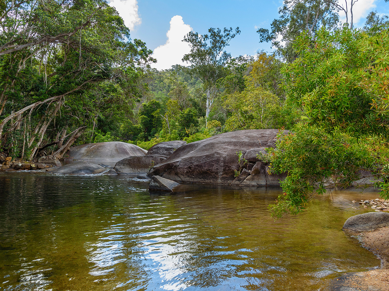 CALDAS NOVAS - GO - Apartamento Parque das Aguas Quentes bloco 1 - em  frente Clube Privê, Caldas Novas – Preços atualizados 2023