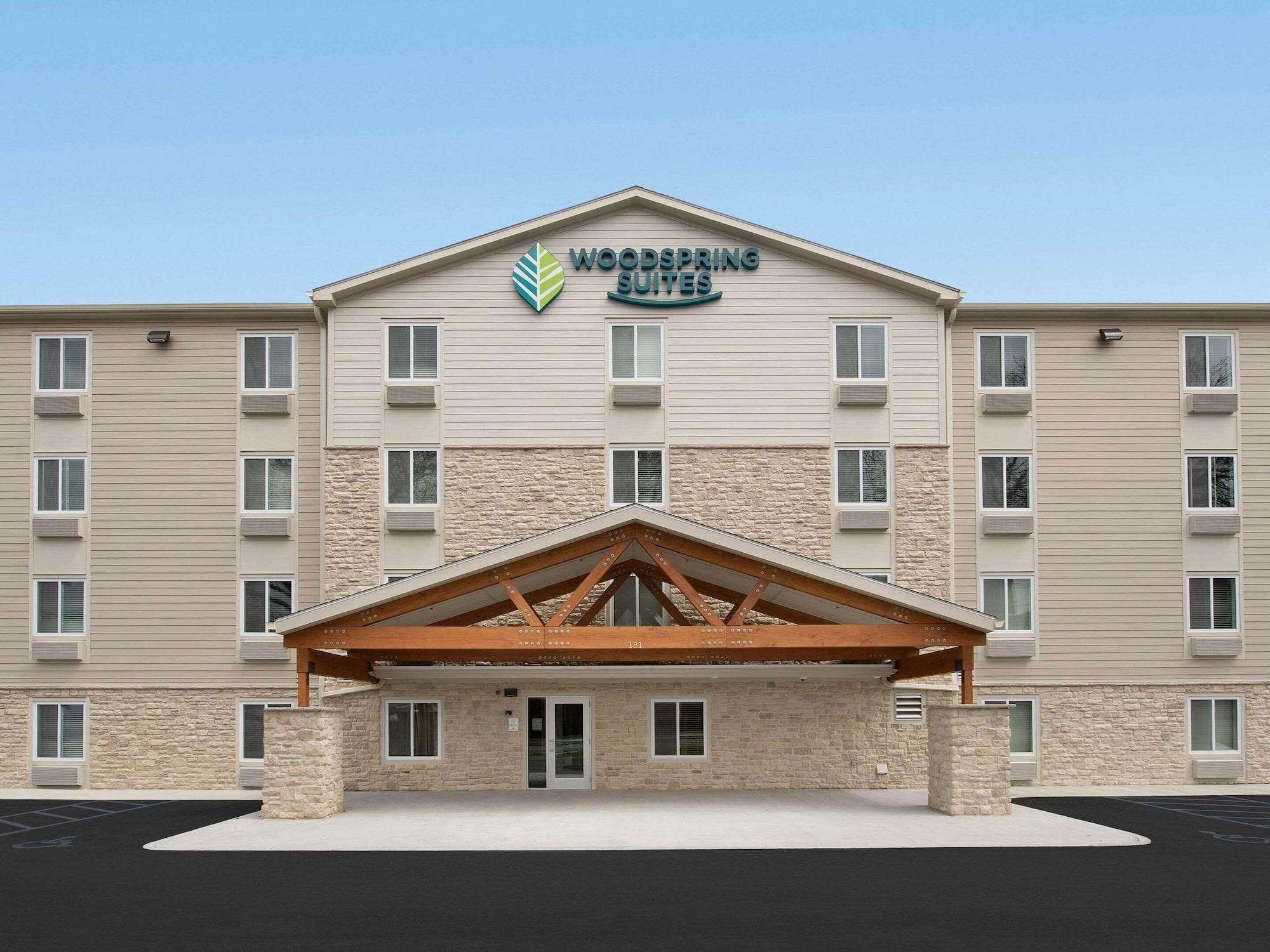 Varios WoodSpring Suites Lackland near Sea World