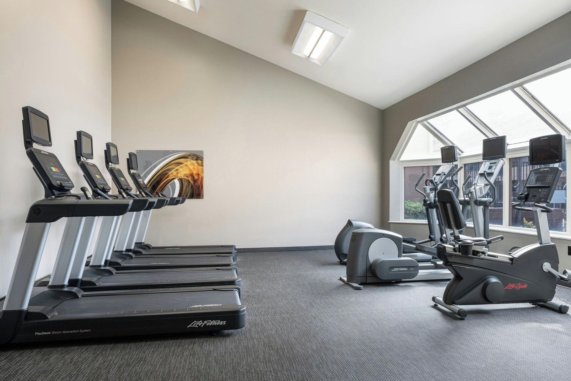 Gimnasio Courtyard by Marriott Pleasanton