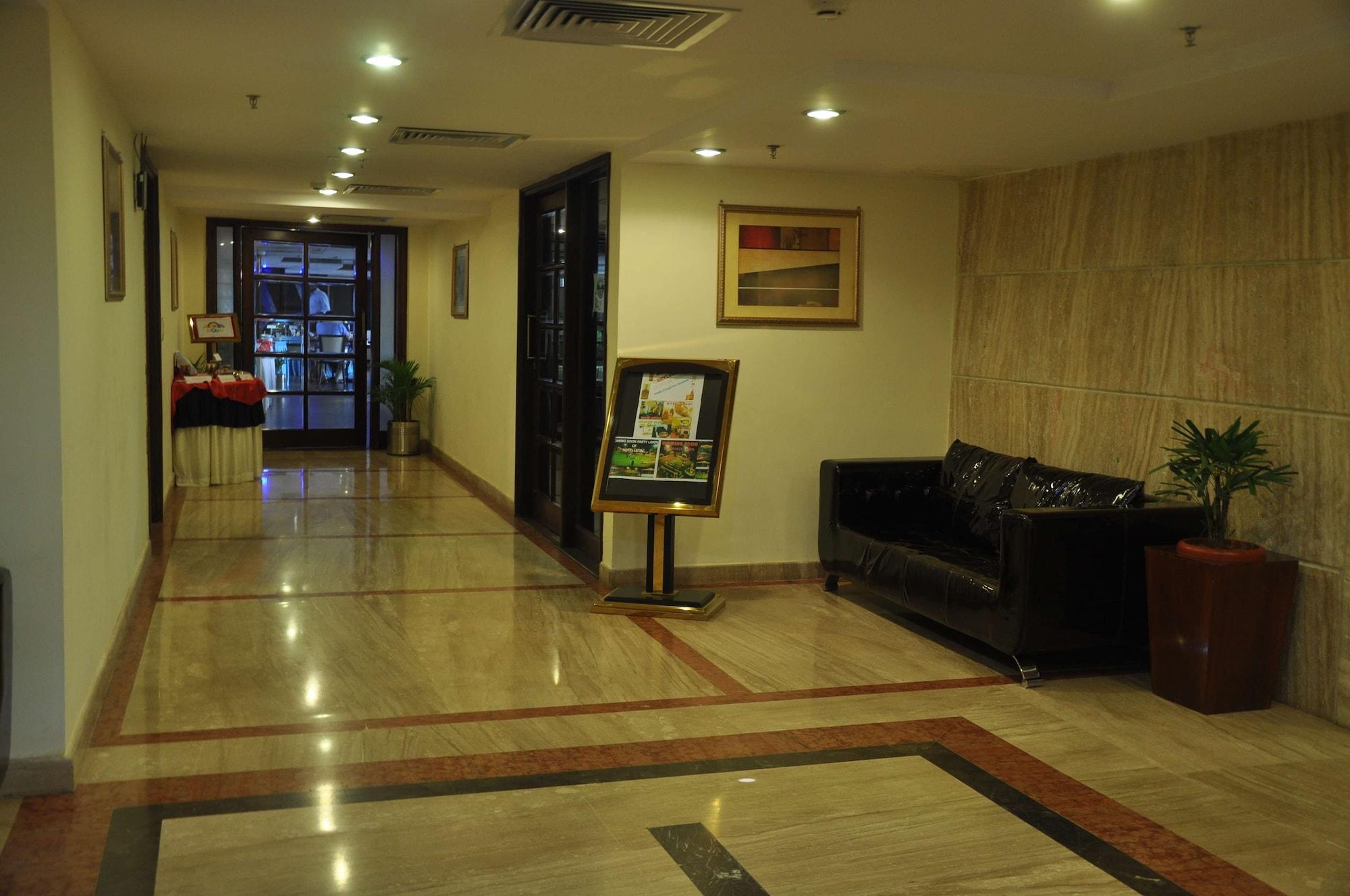 Vista Lobby Le Lac Sarovar Portico Ranchi