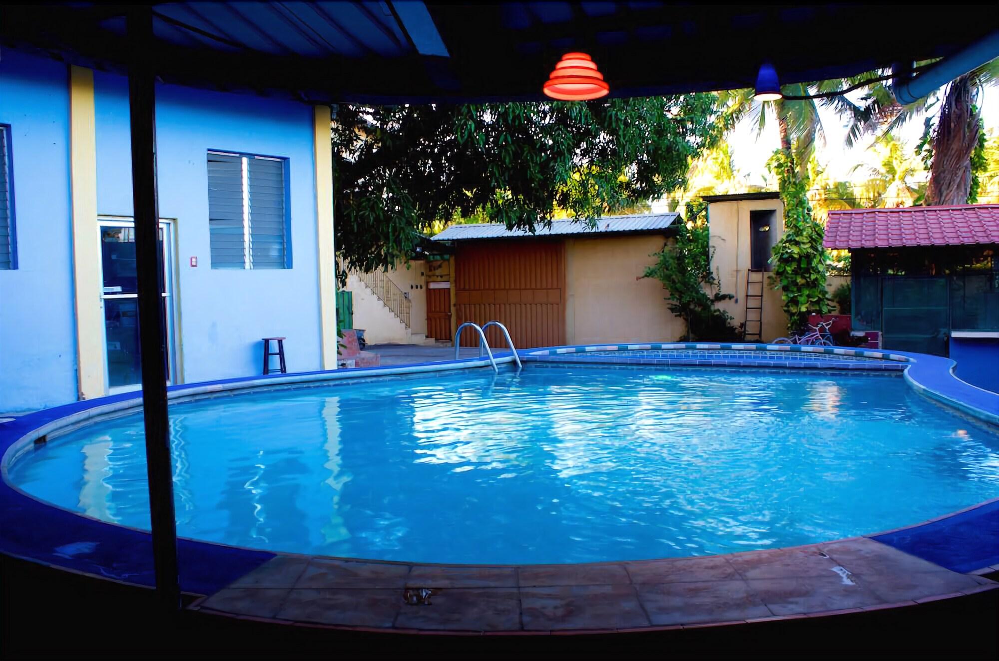 Vista Piscina Aparthotel Las Brisas