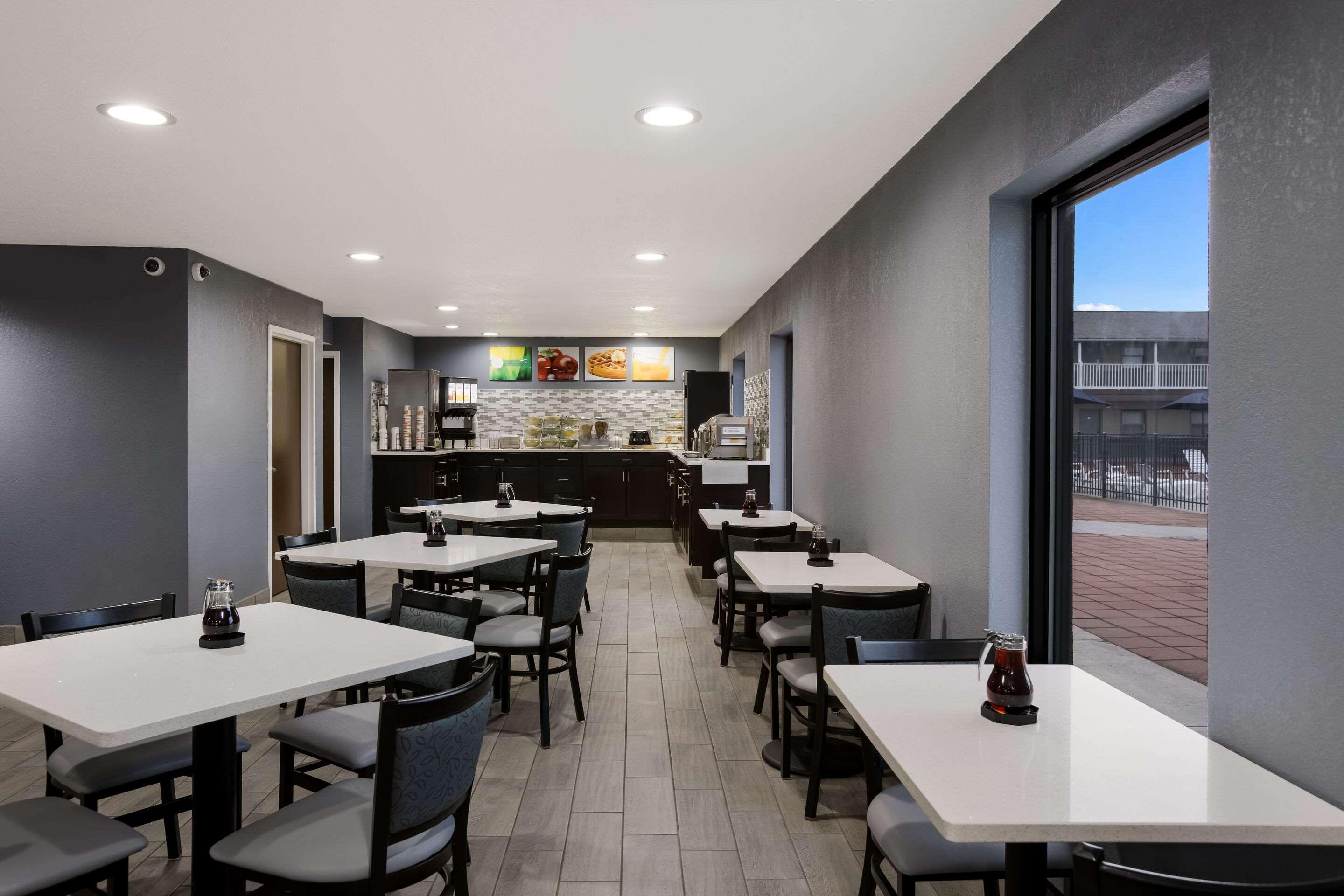 Restaurant Quality Inn & Suites Big Rapids near University