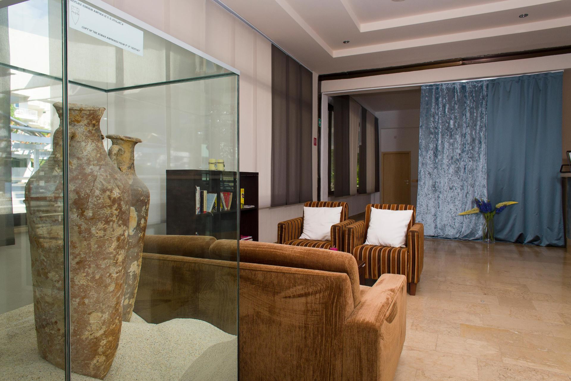 Vista Lobby Hotel Labineca