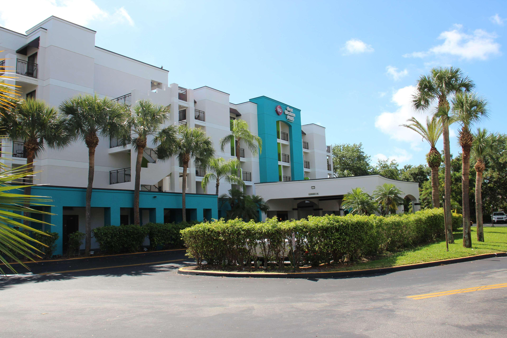 Vista Exterior Best Western Plus Deerfield Beach Hotel & Suites