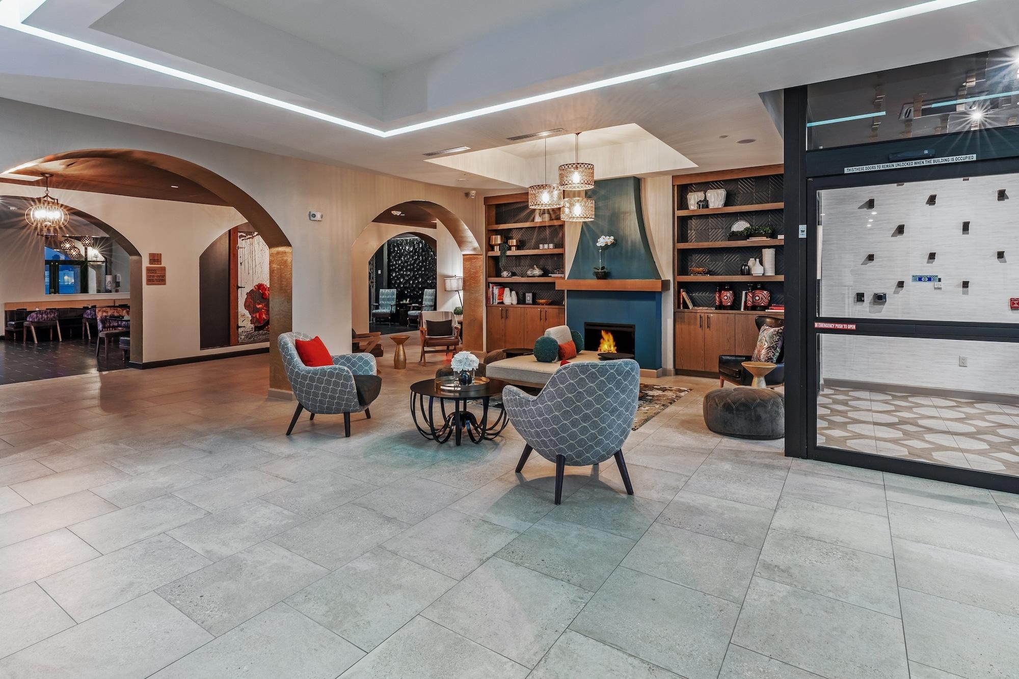 Vista Lobby Hotel Indigo Spring - Woodlands Area by IHG