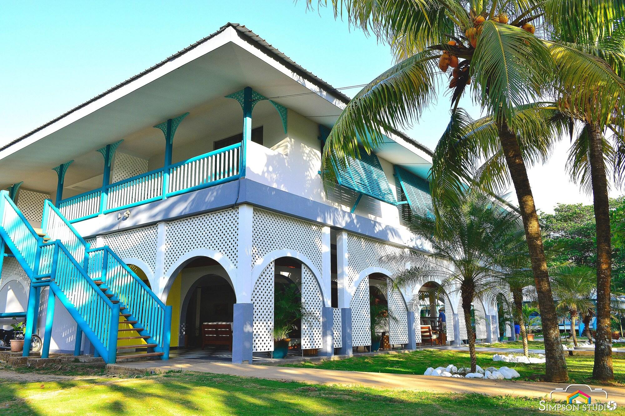 Vista Exterior Arenas Beach Hotel