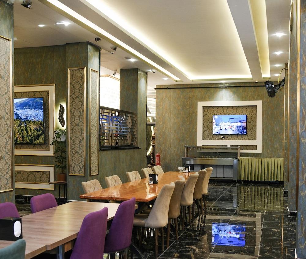 Restaurant Fullmoon Suit Otel