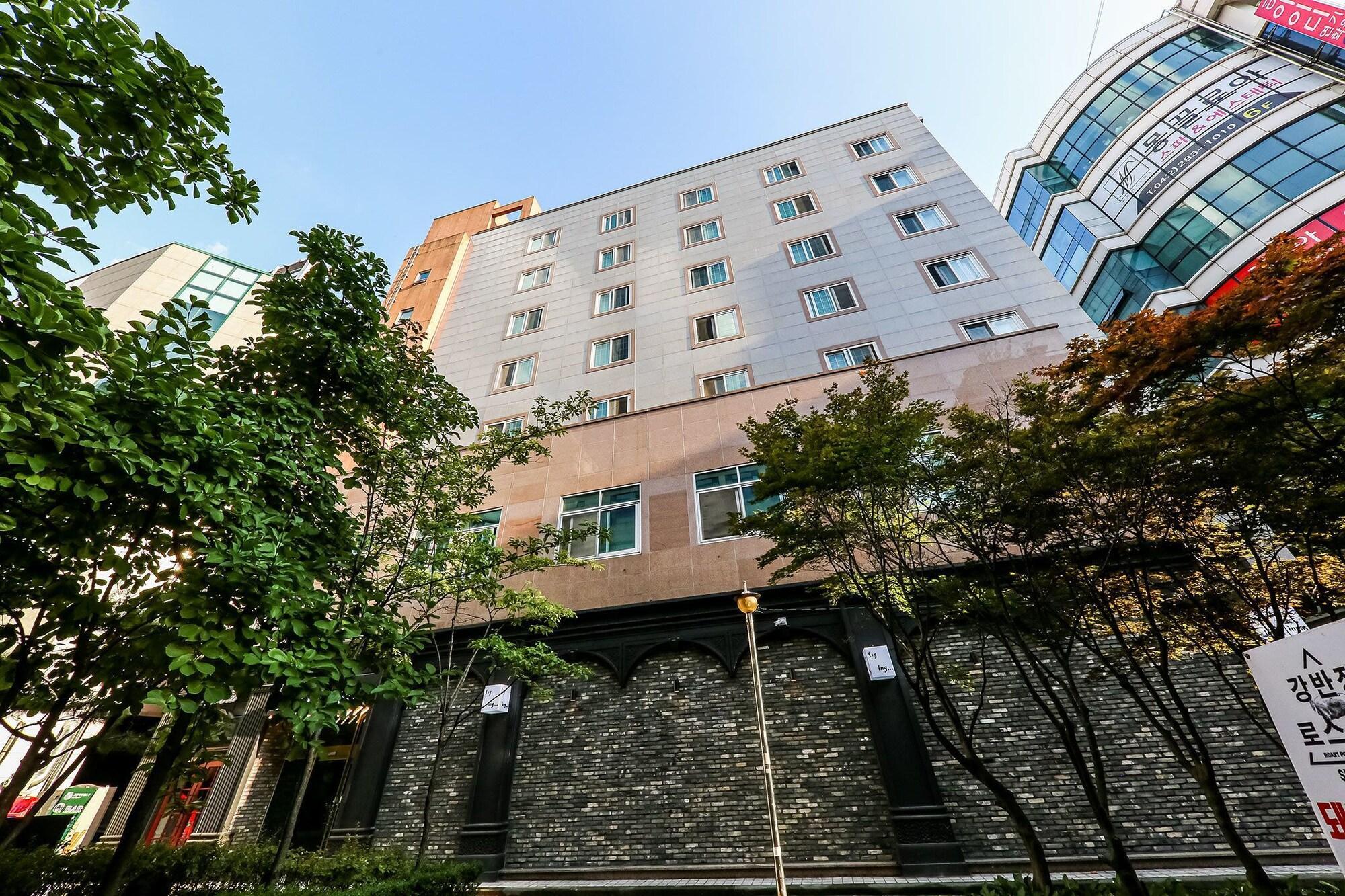 Vista Exterior ING Hotel