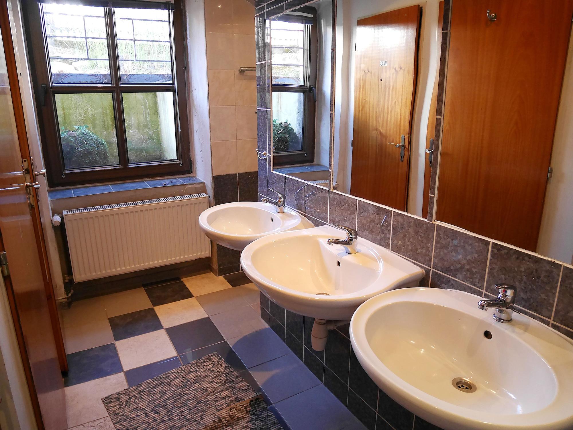 Equipamiento de Habitación Pension Lada