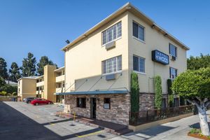 Alojamiento - Dusk Hotel