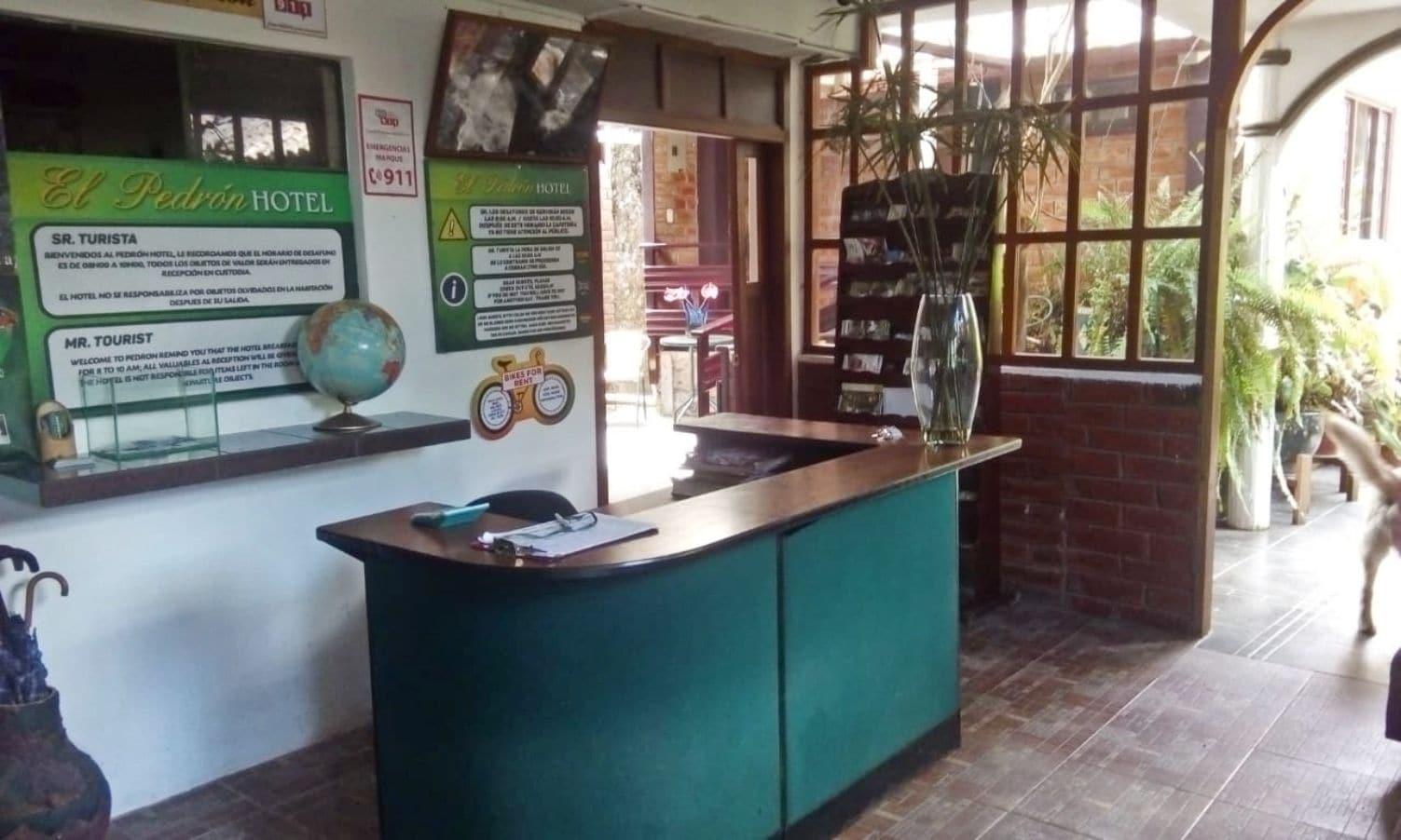 Vista Lobby El Pedron Hotel