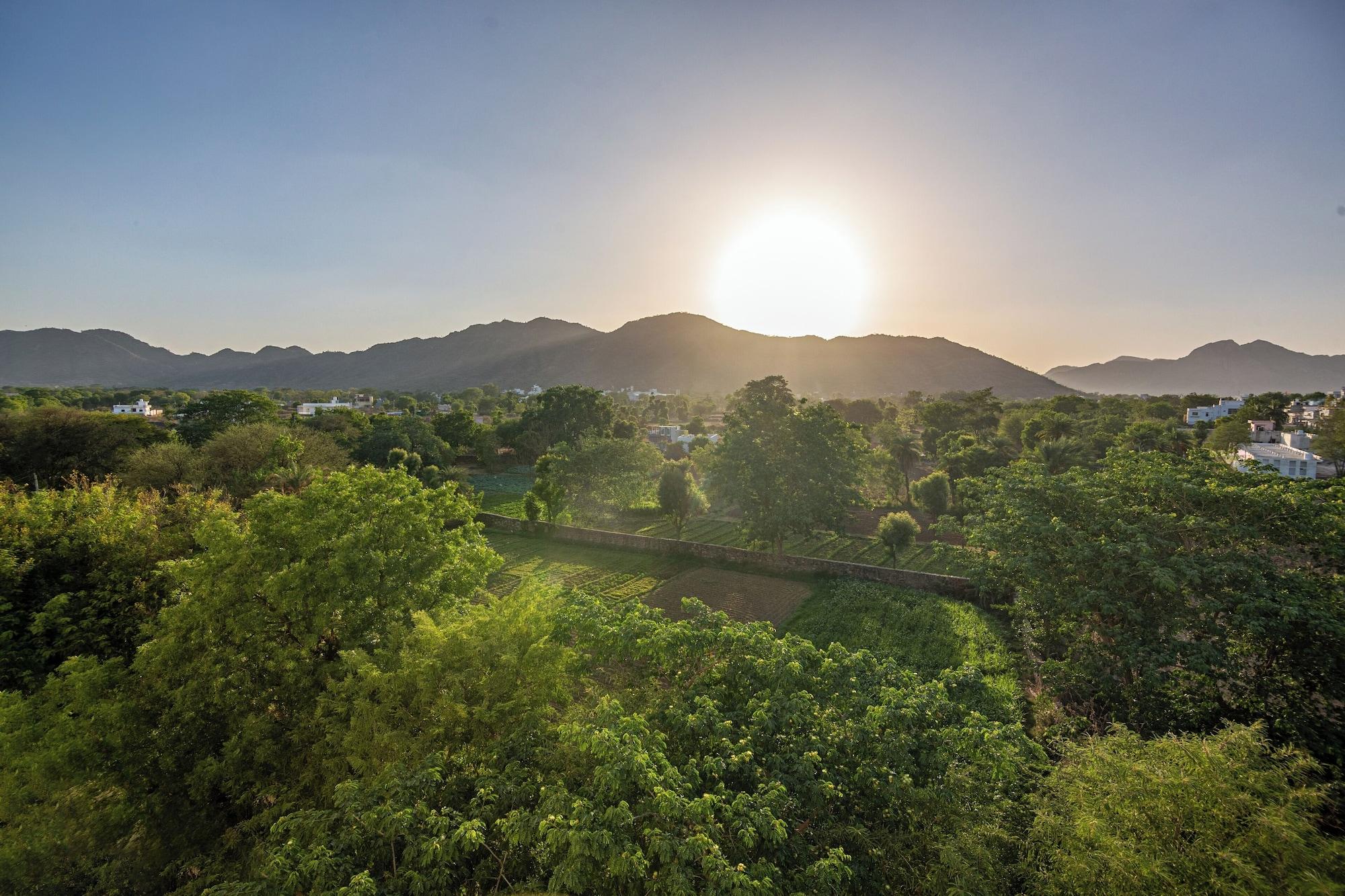 Vista Exterior Sterling Aravalli Udaipur