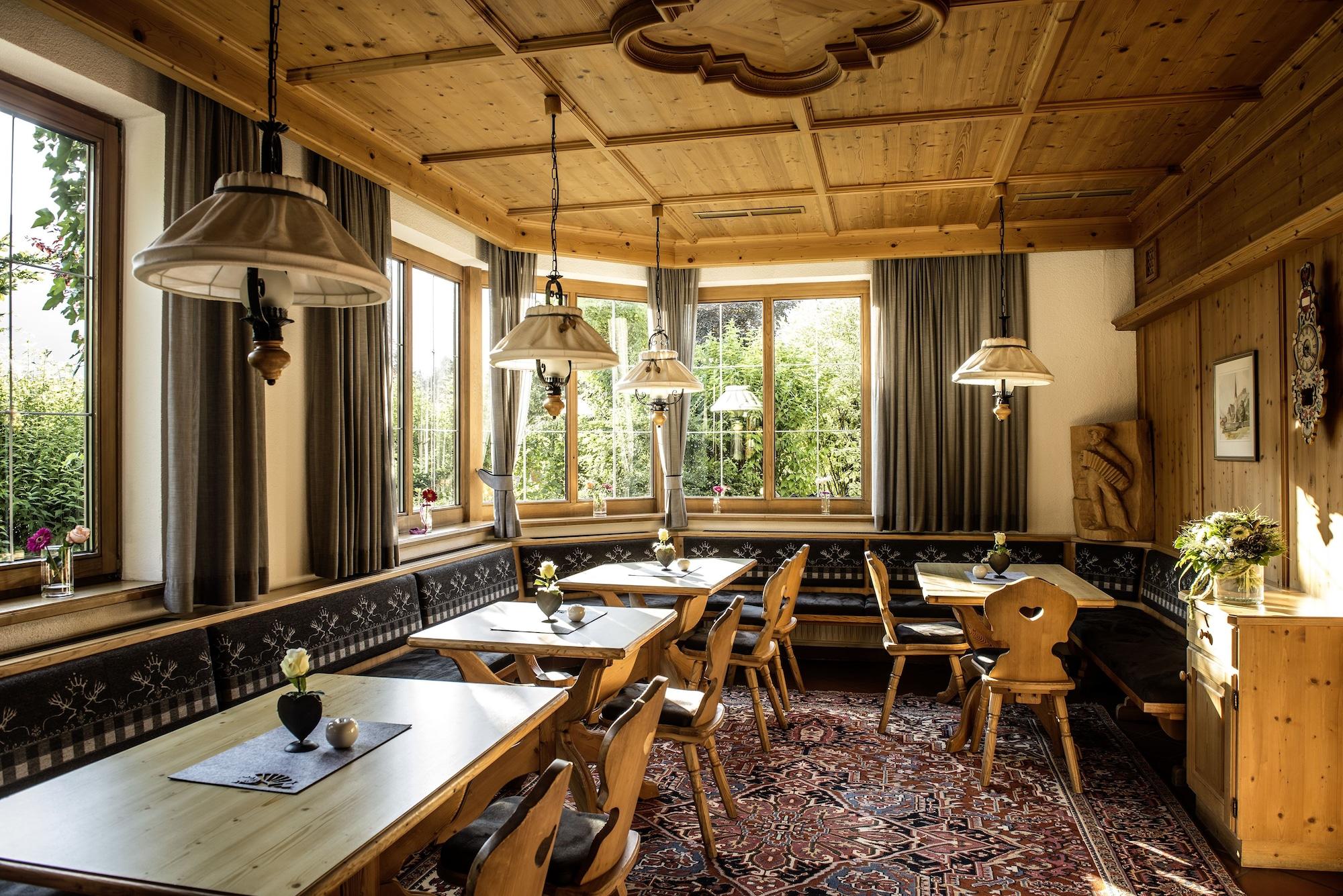 Bar/Salón Hotel Maximilian