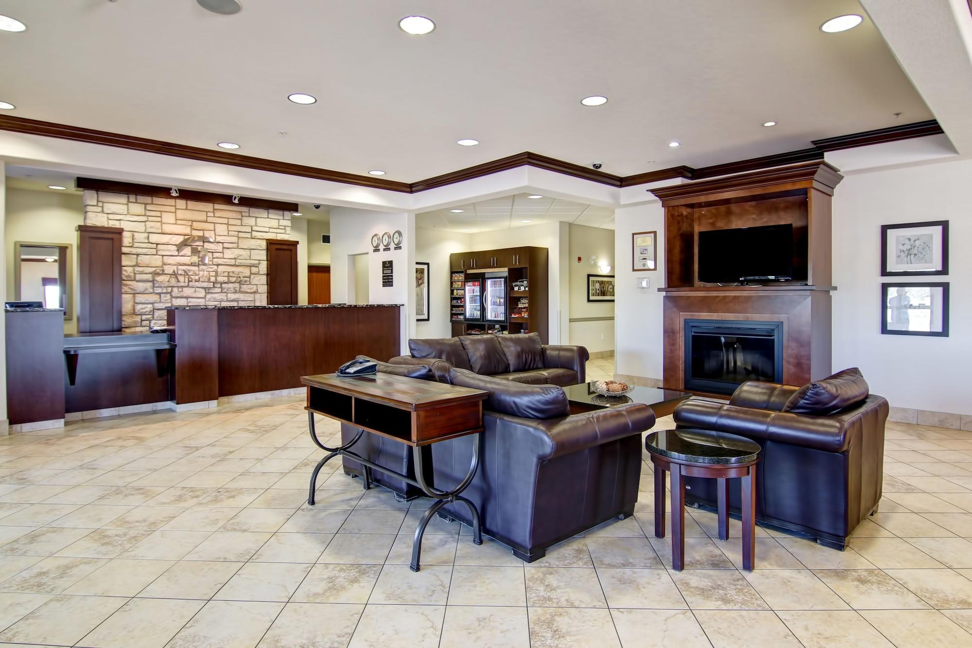 Vista Lobby Tisdale Canalta Hotel