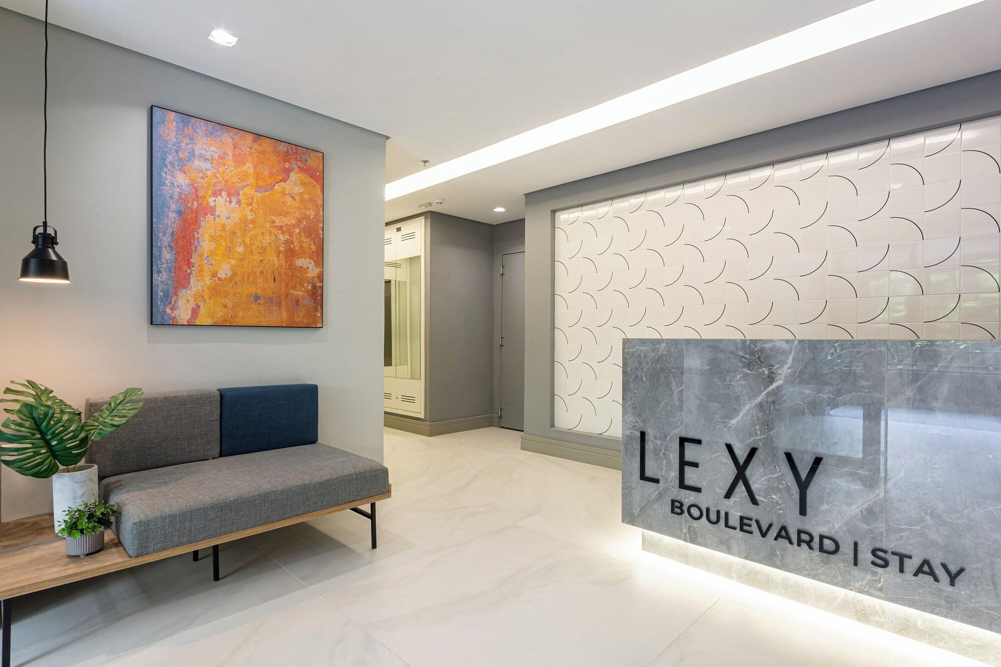 Vista Lobby Lexy Hotel