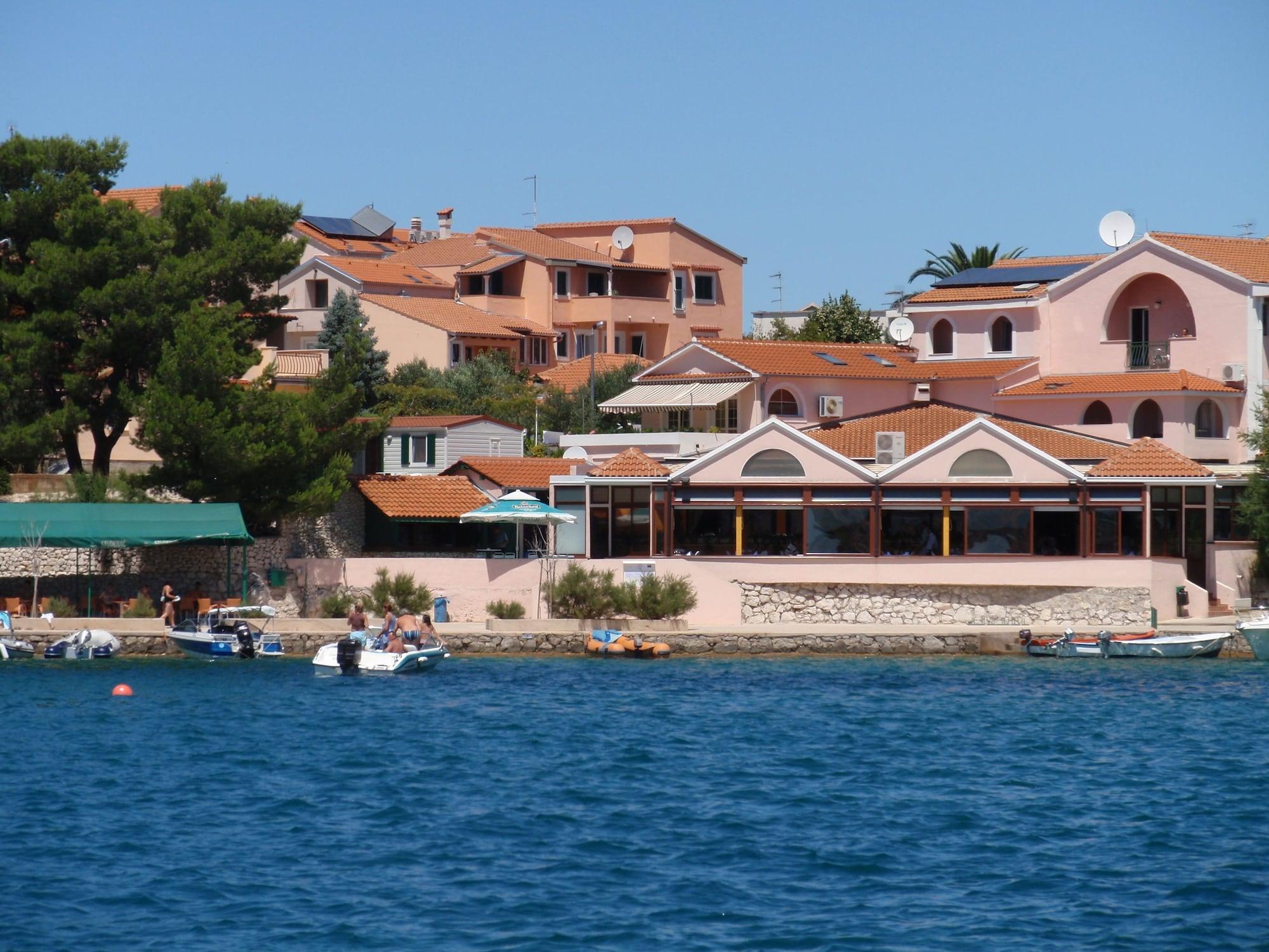 Varios Villa Rosa