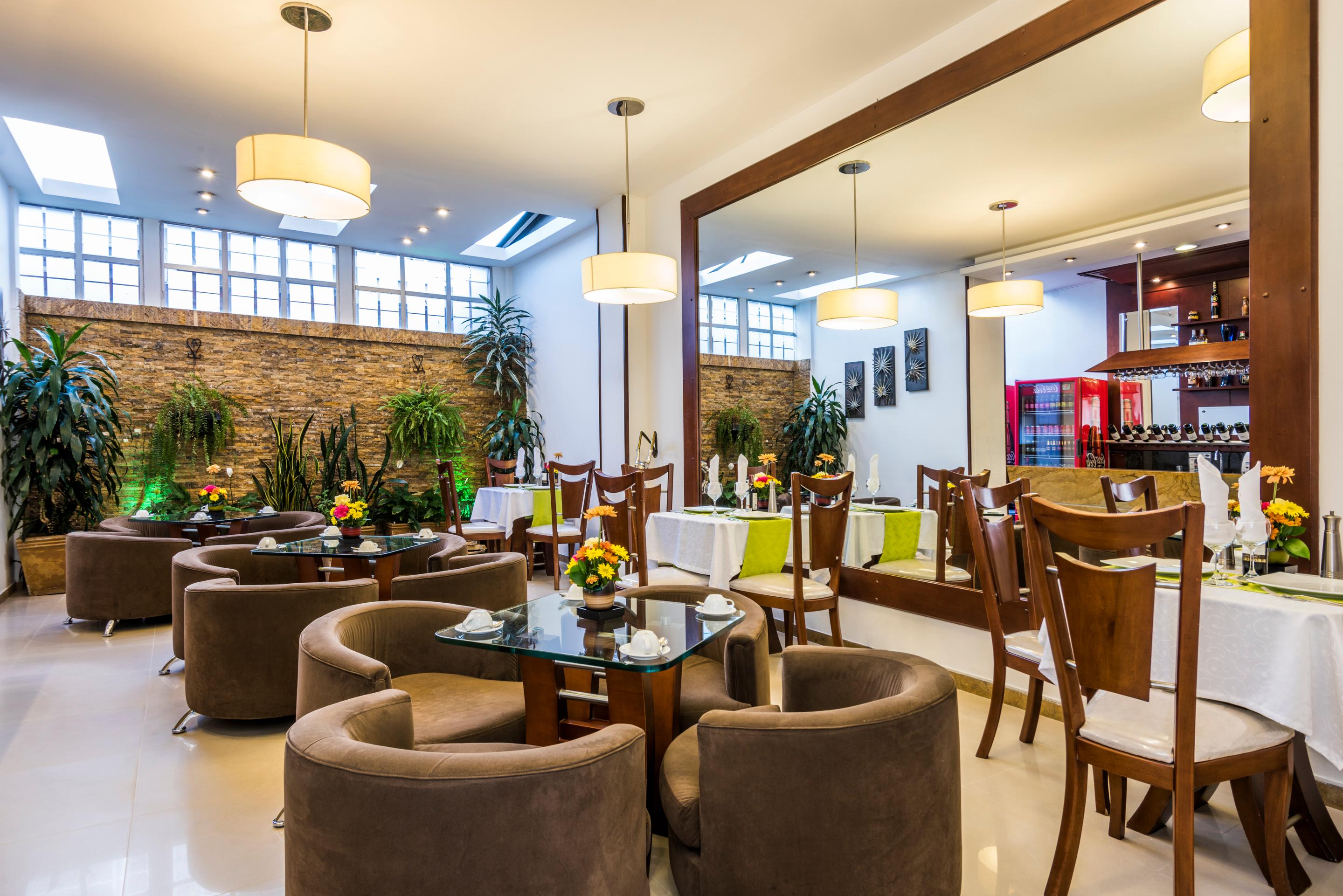 Restaurant Hotel Platinum Suite