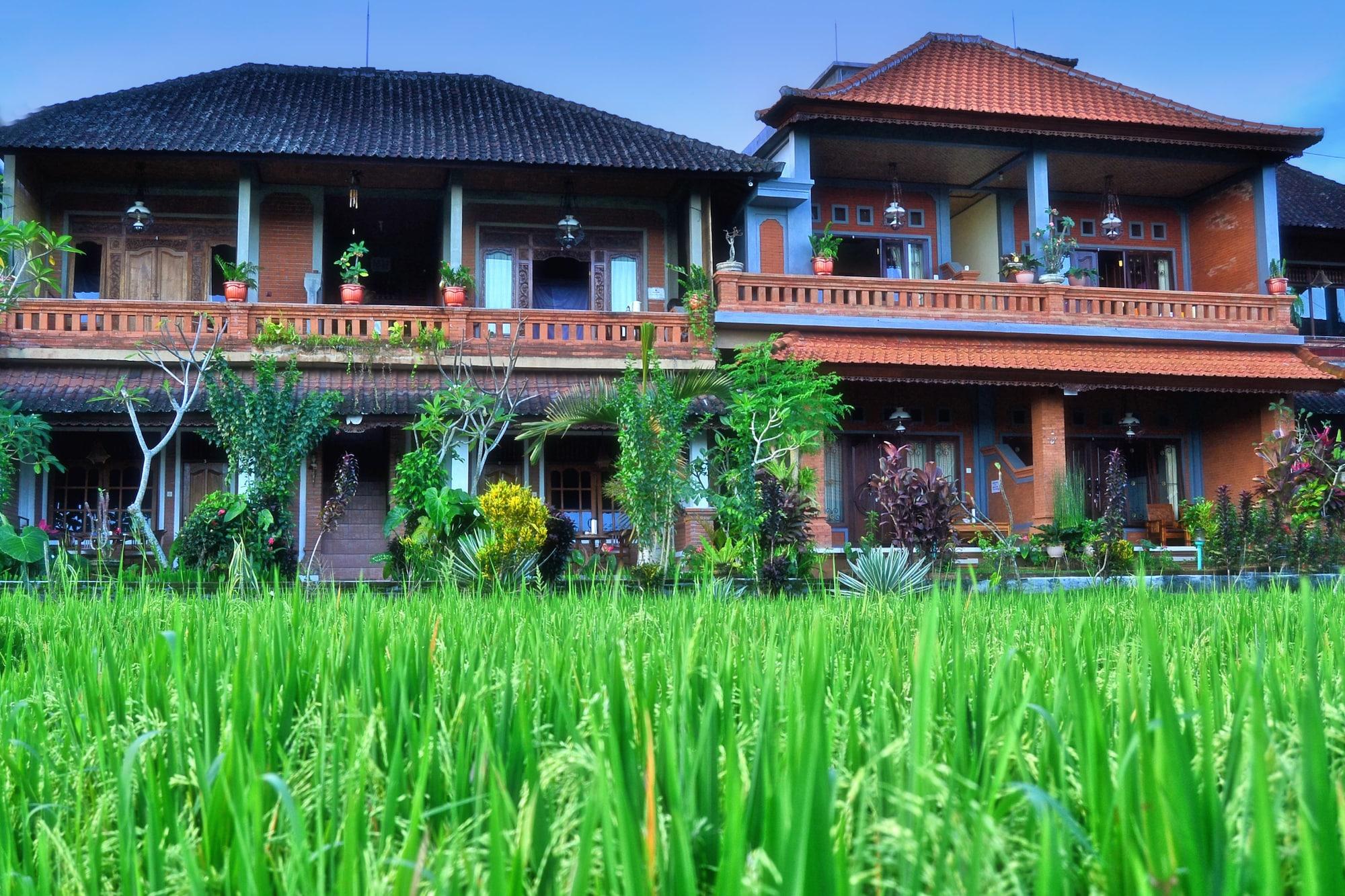 Vista Exterior Danasari Homestay