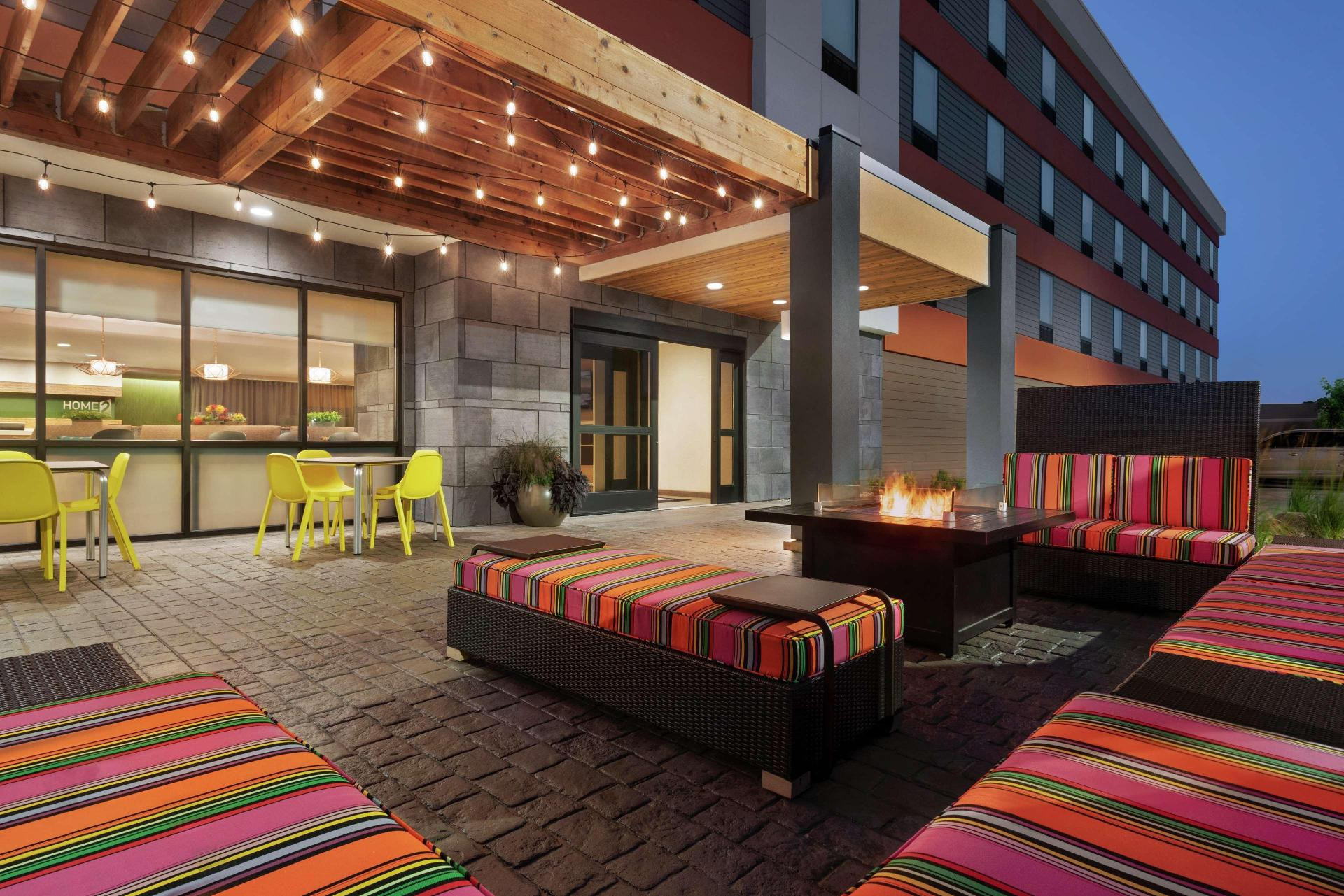 Vista Exterior Home2 Suites by Hilton Bismarck