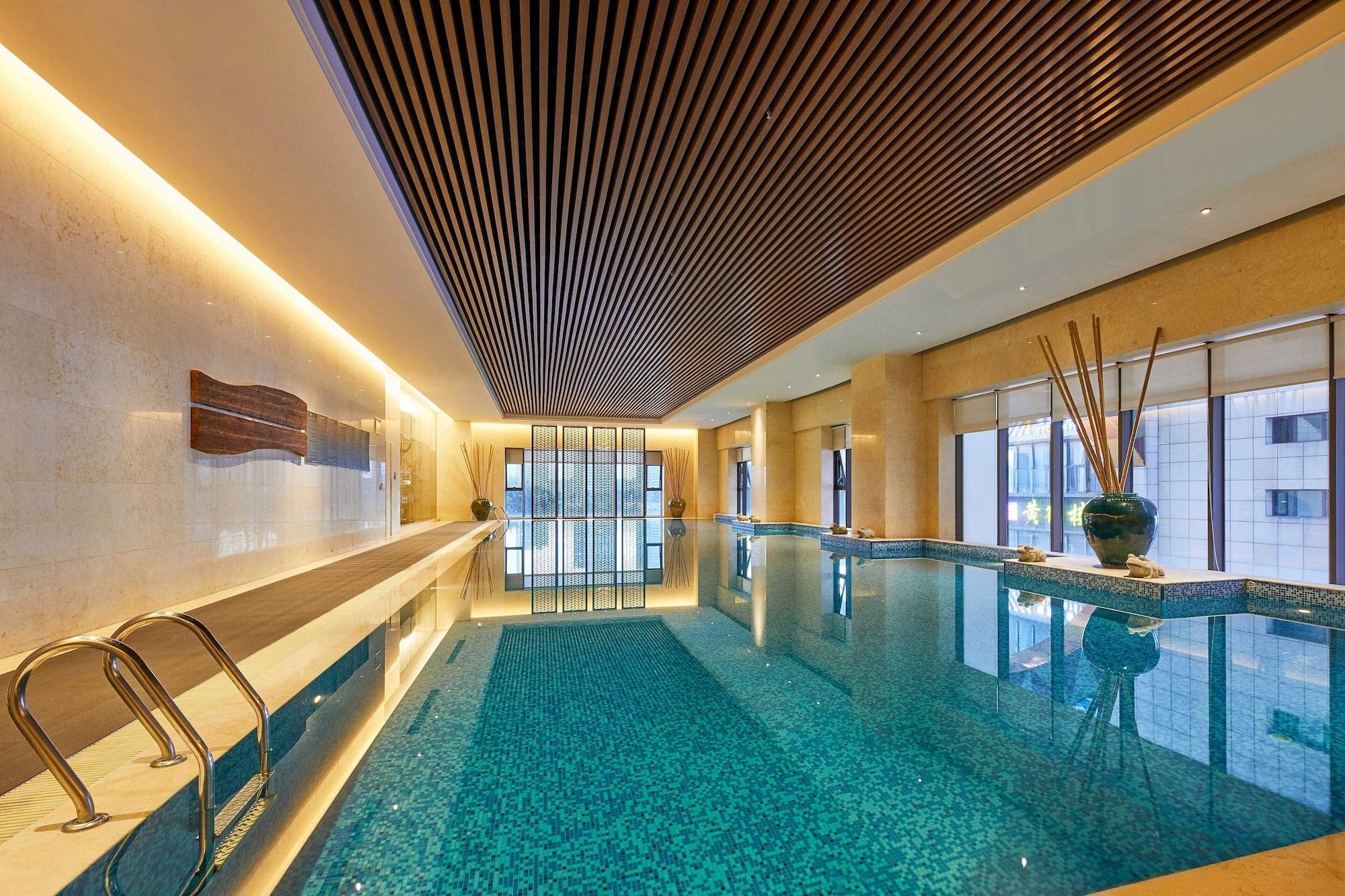 Vista Piscina The Westin Fuzhou Minjiang