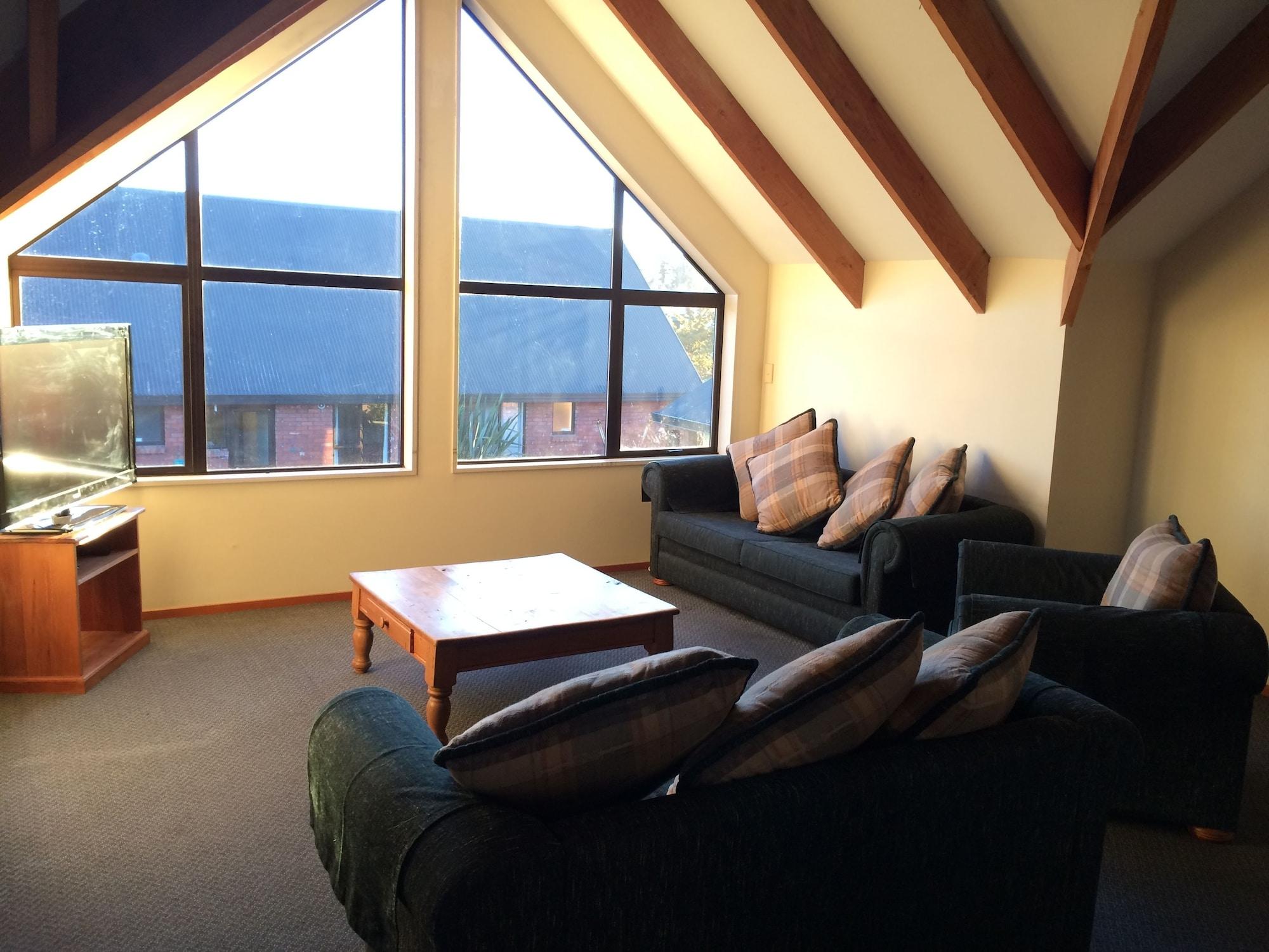 Comodidades del Alojamiento Snow Denn Lodge - Hostel