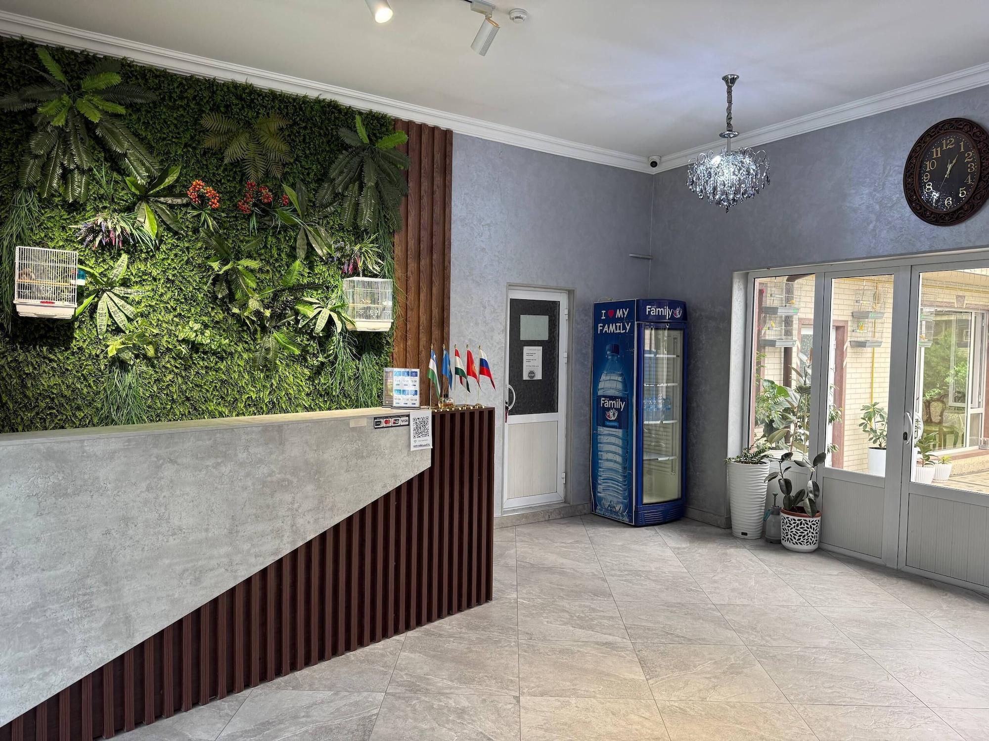 Vista Lobby Enjoy Hotel