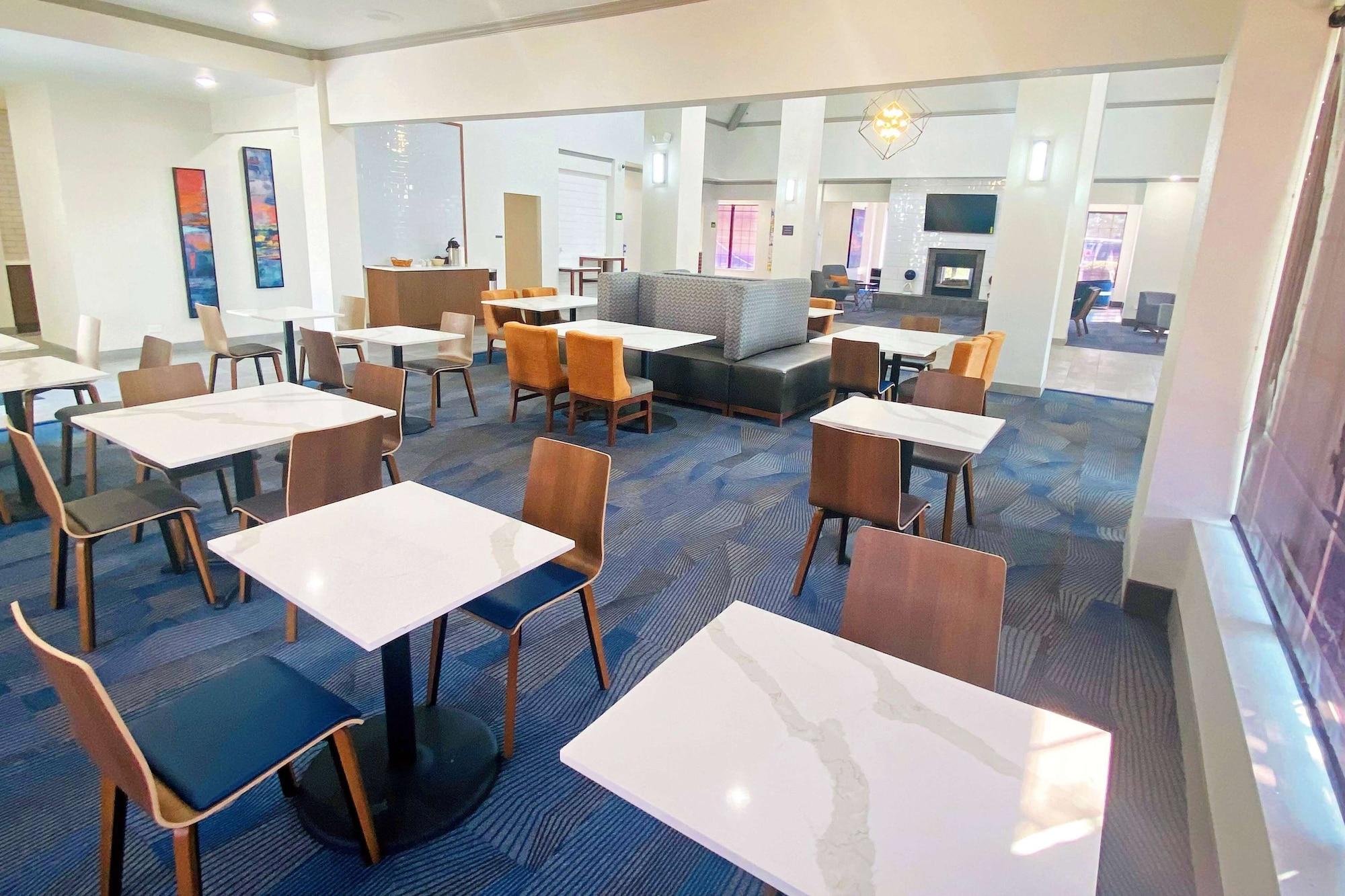 Restaurant La Quinta Inn & Suites by Wyndham South Holland