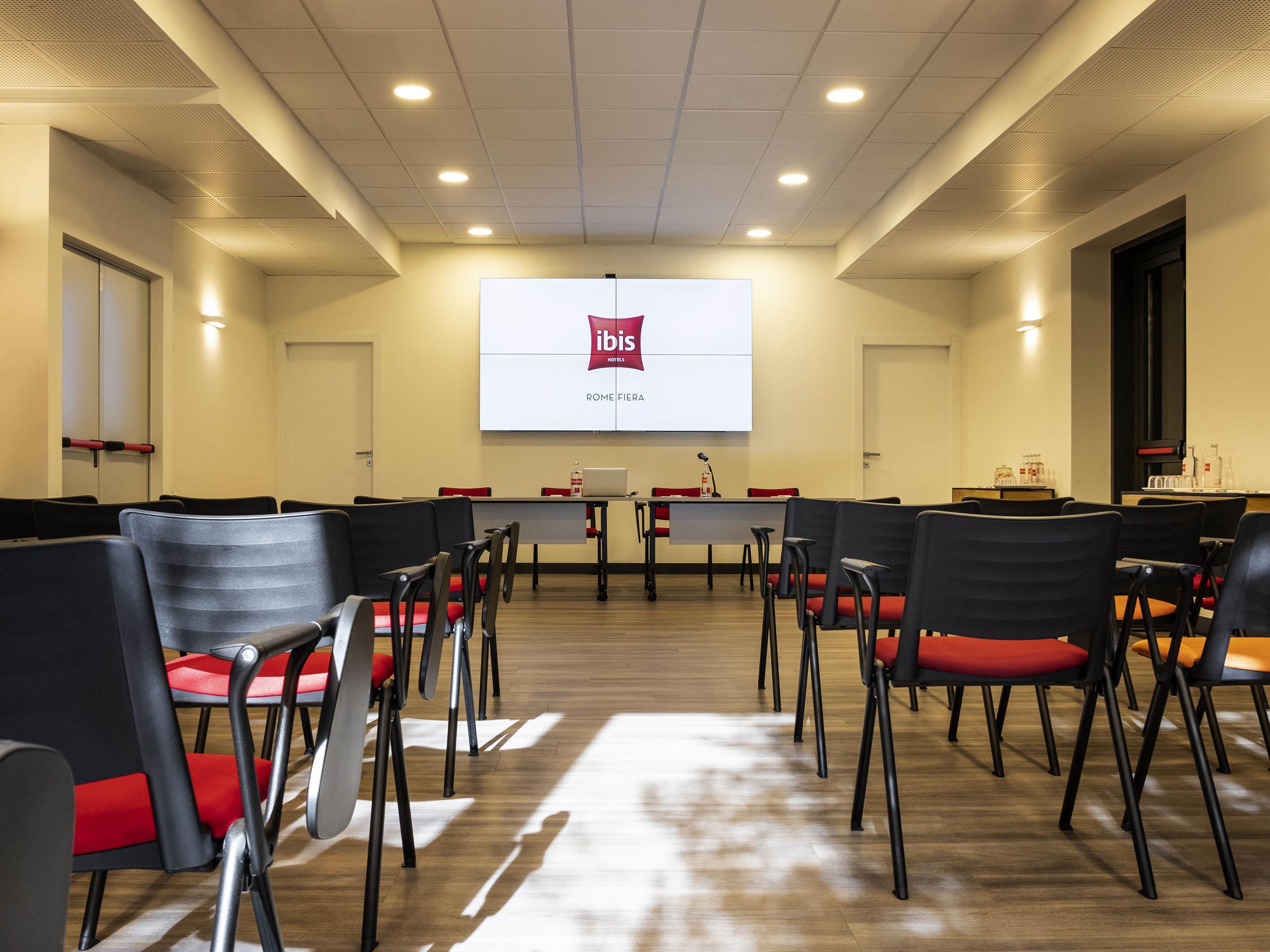 Sala de Reuniones ibis Roma Fiera