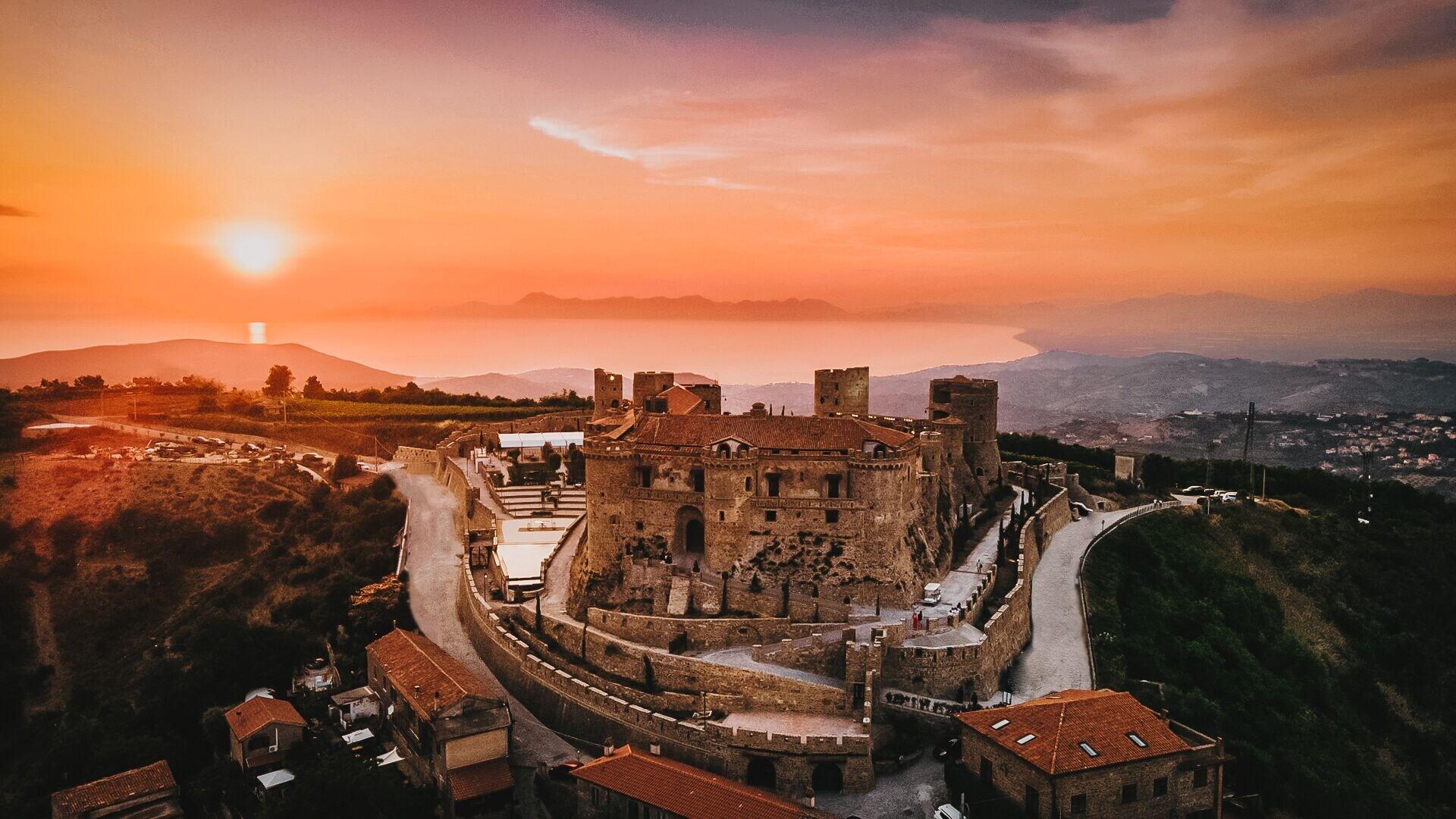 Varios Castello di Rocca Cilento