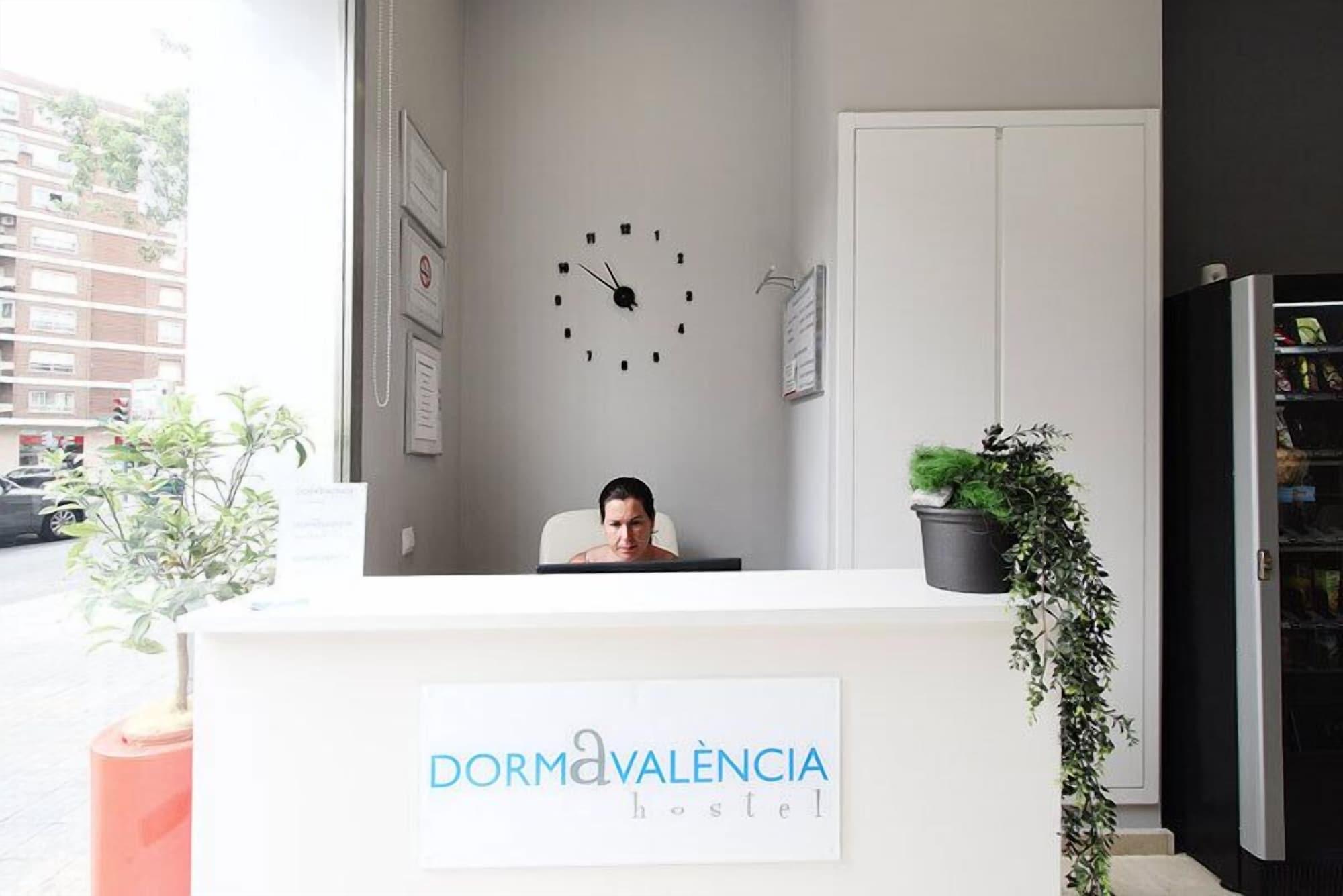 Vista Lobby Dormavalència Hostel