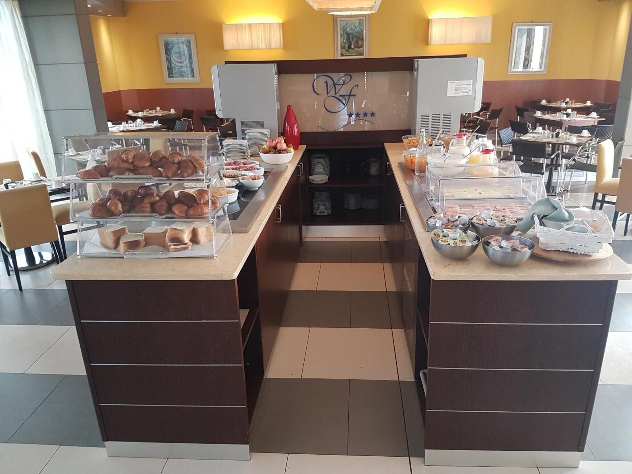 Restaurant West Florence Hotel