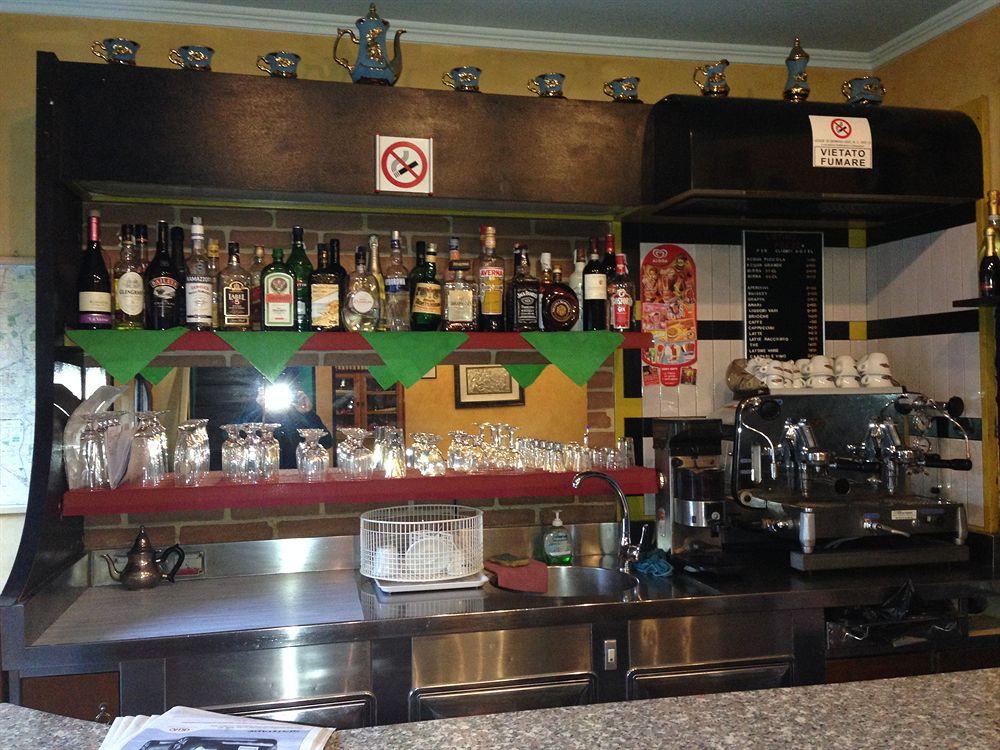 Bar/Salón Hotel Bonola