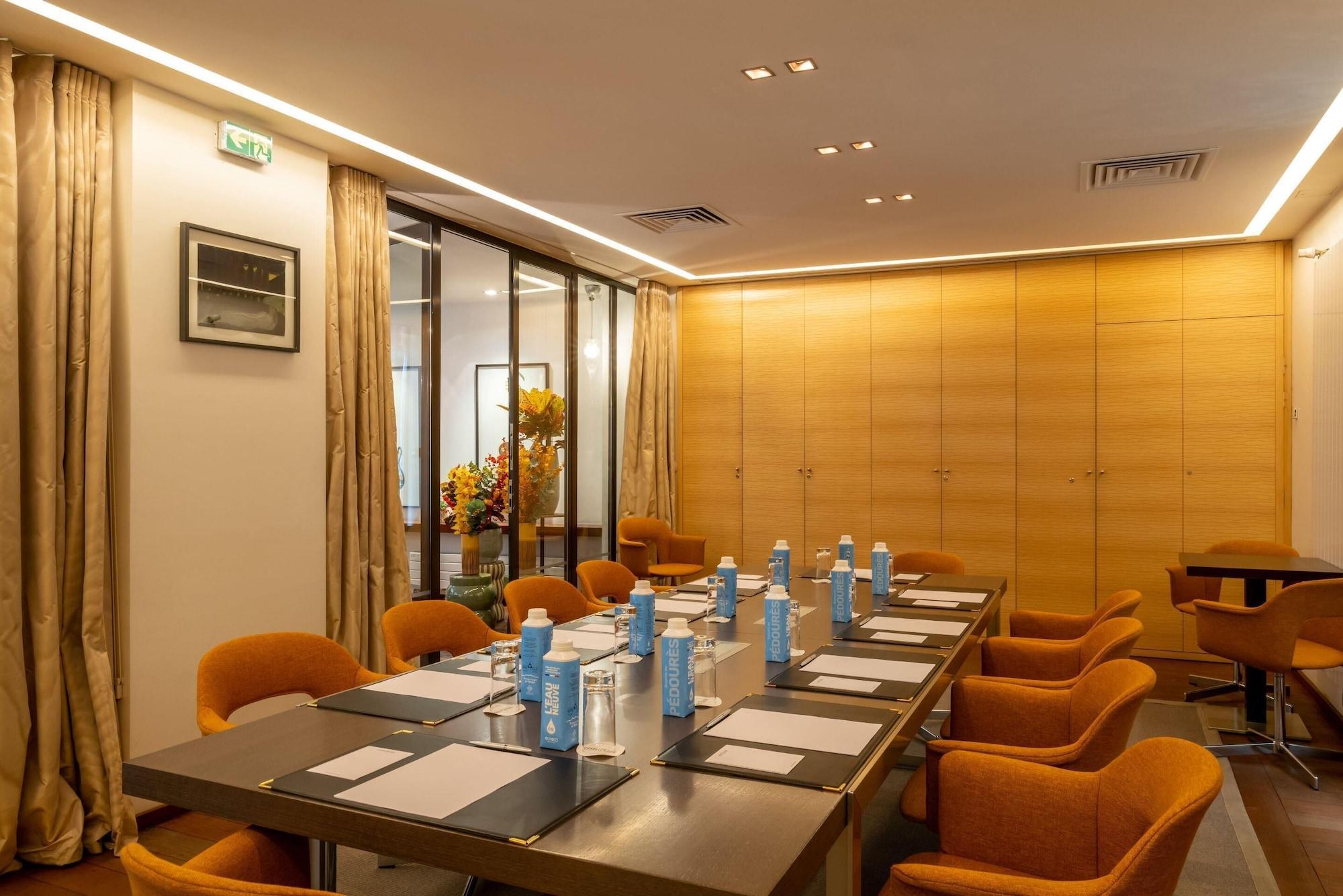 Sala de Reuniones Hotel Le Colisee