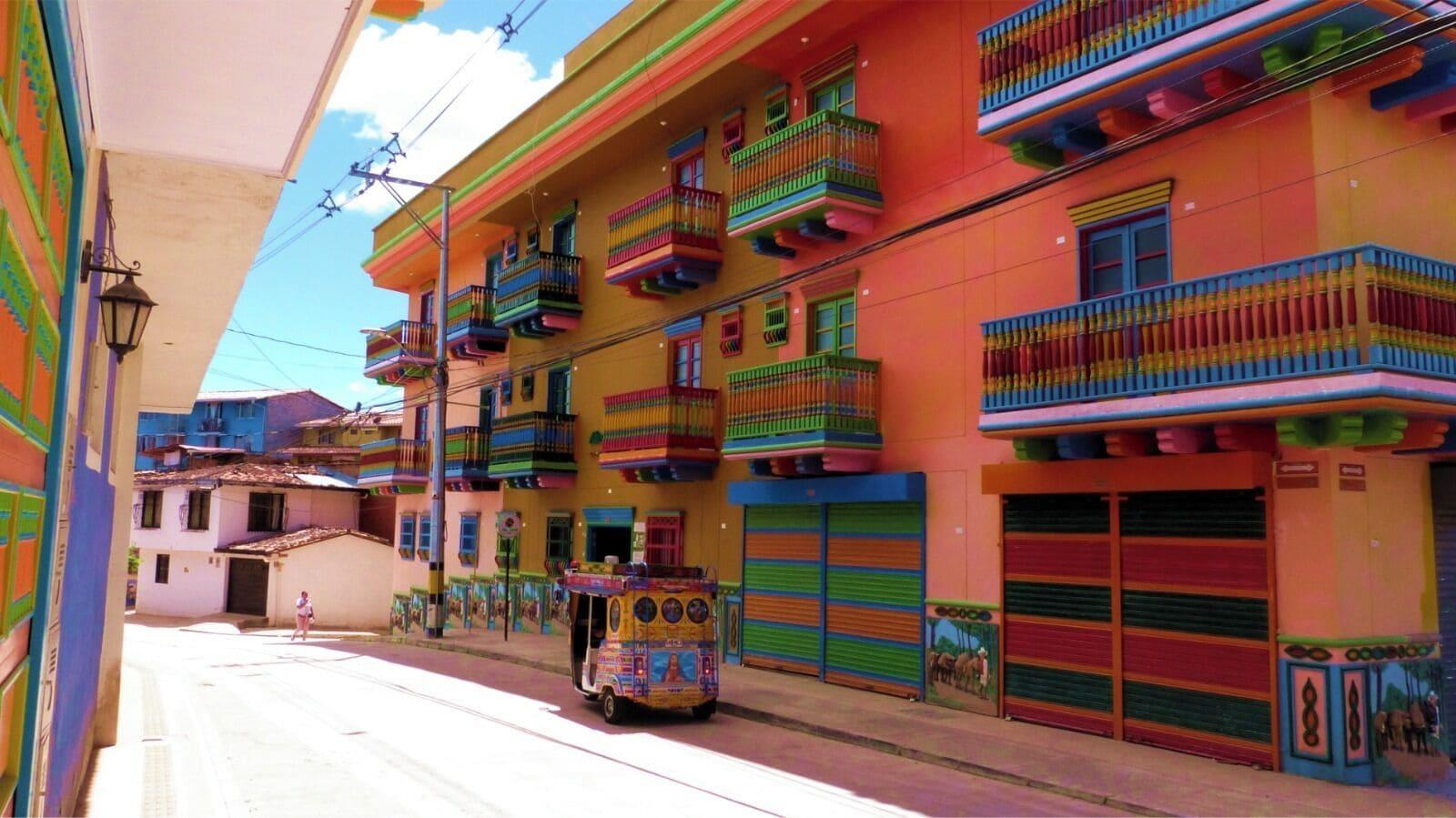 Varios HOTEL ALTO  VERDE