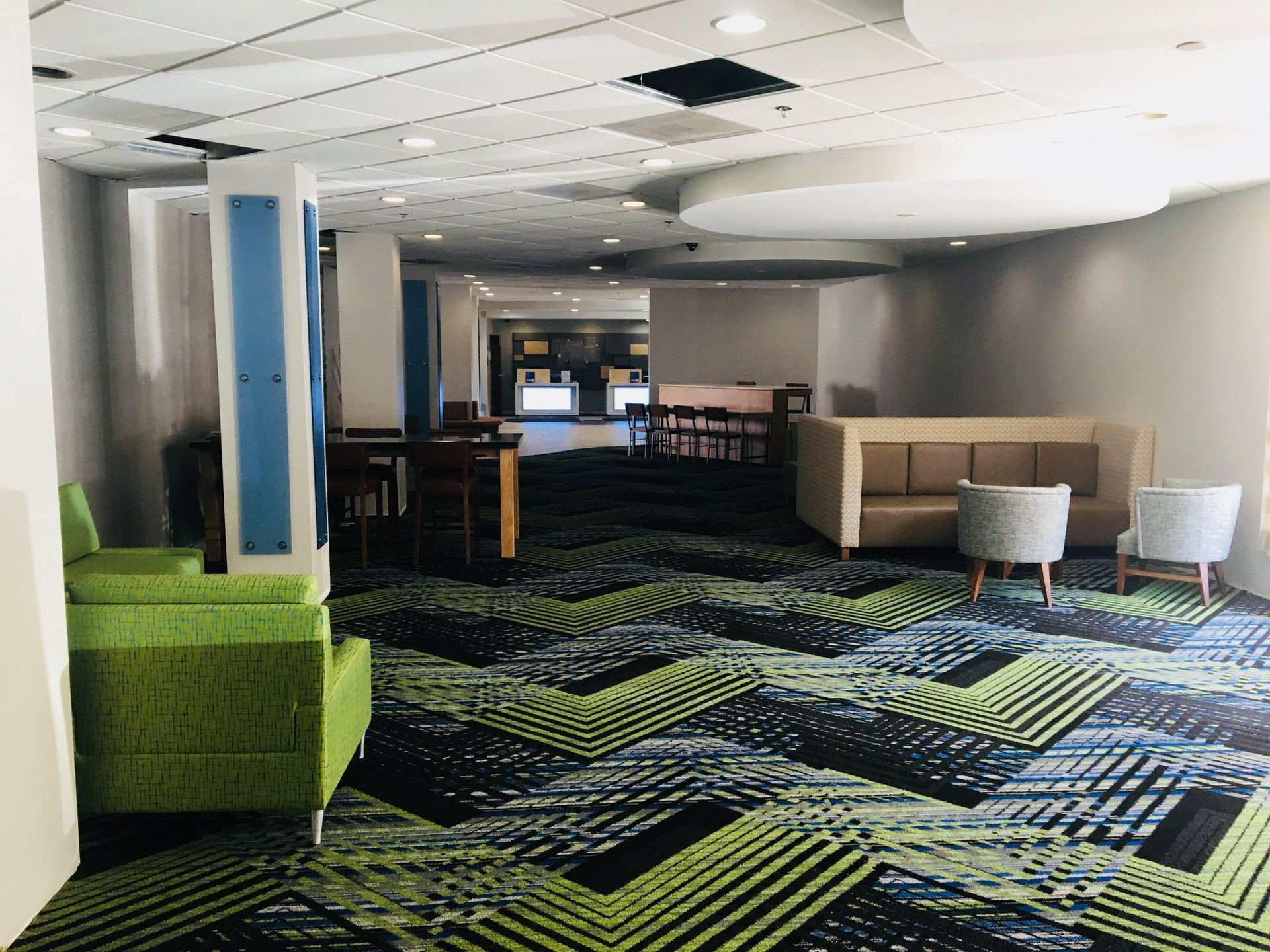 Vista Lobby Holiday Inn Express Towson - Baltimore North by IHG