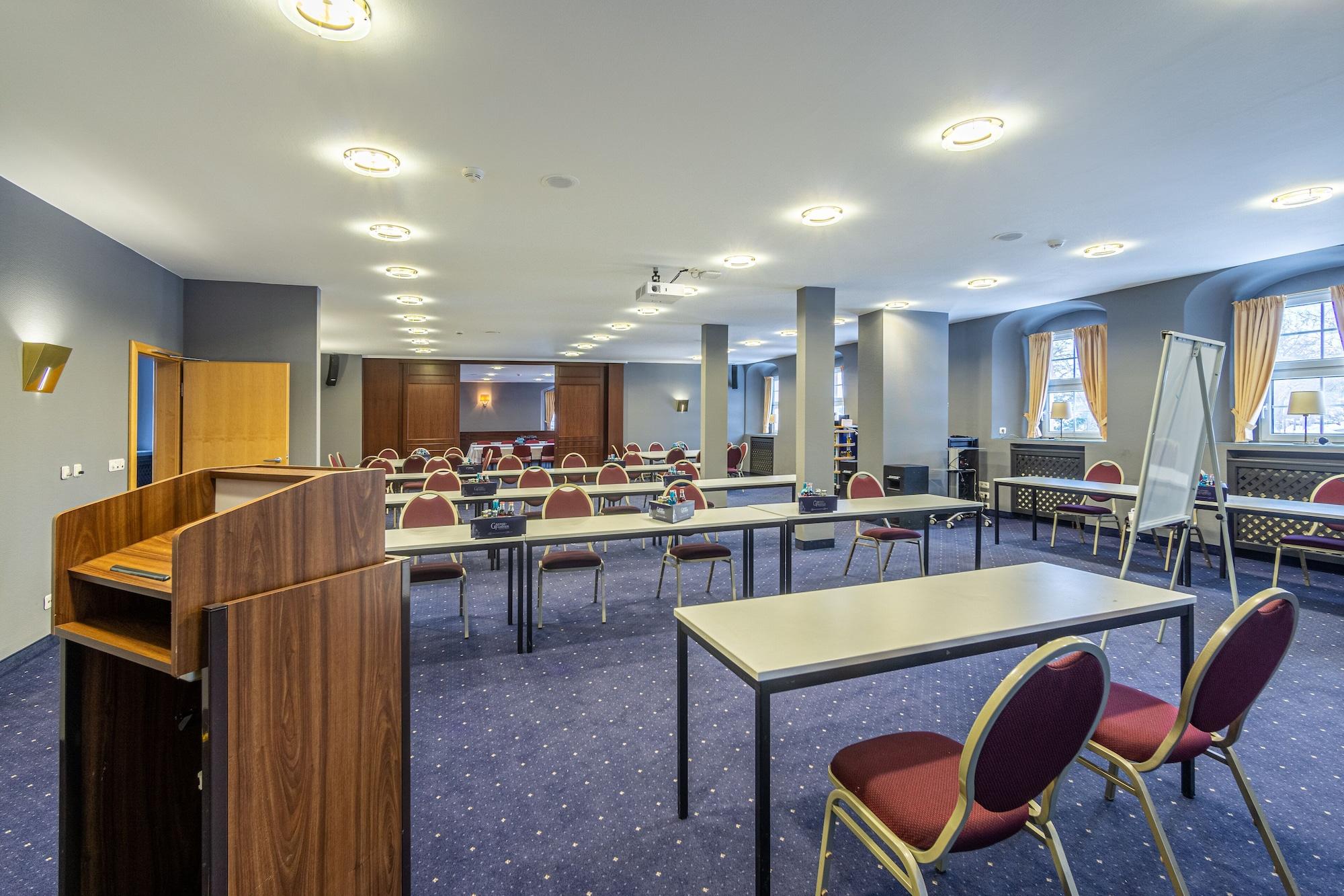 Sala de Reuniones SL'otel im Parforcehaus