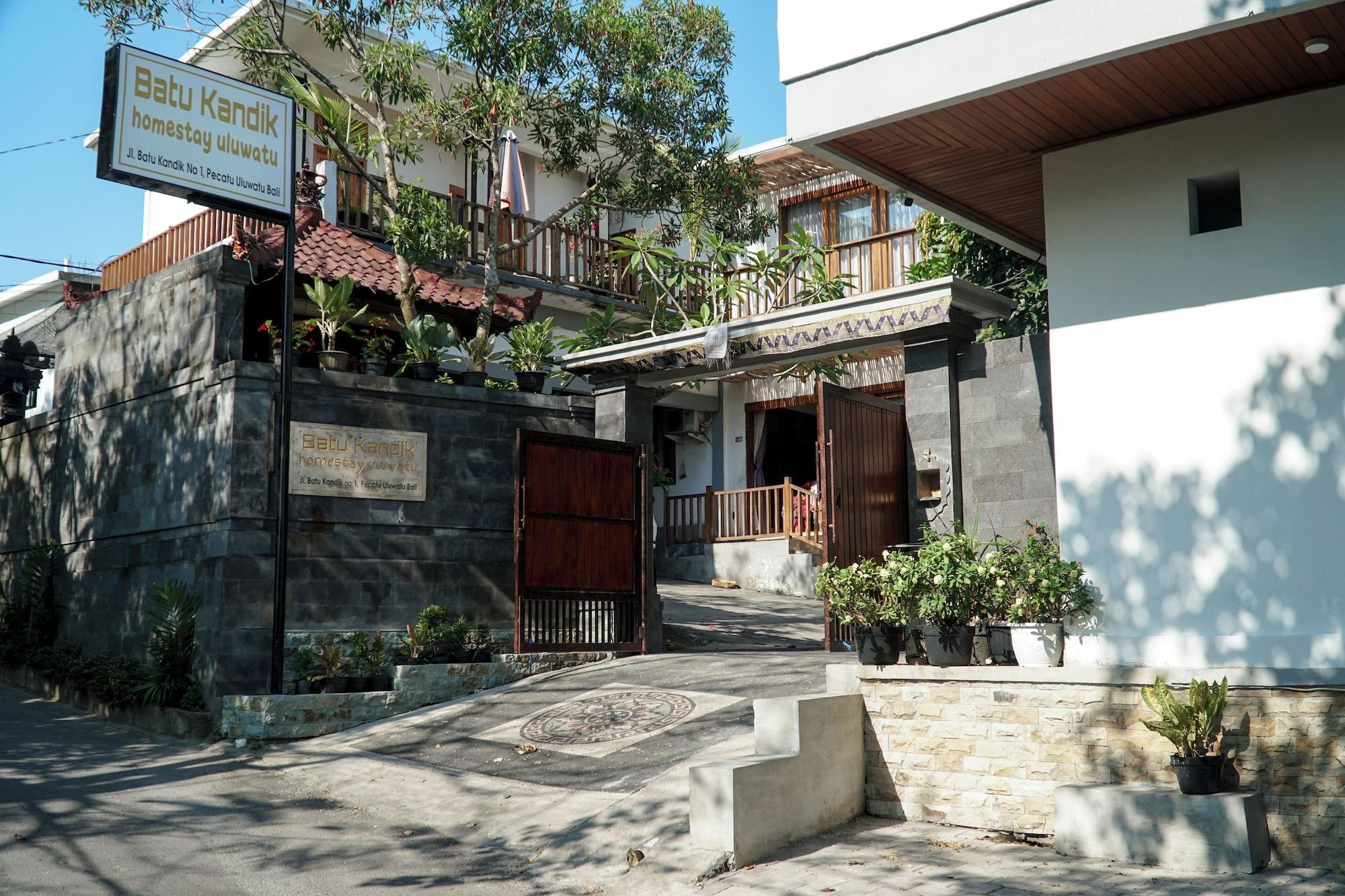 Vista Exterior Batu Kandik Homestay